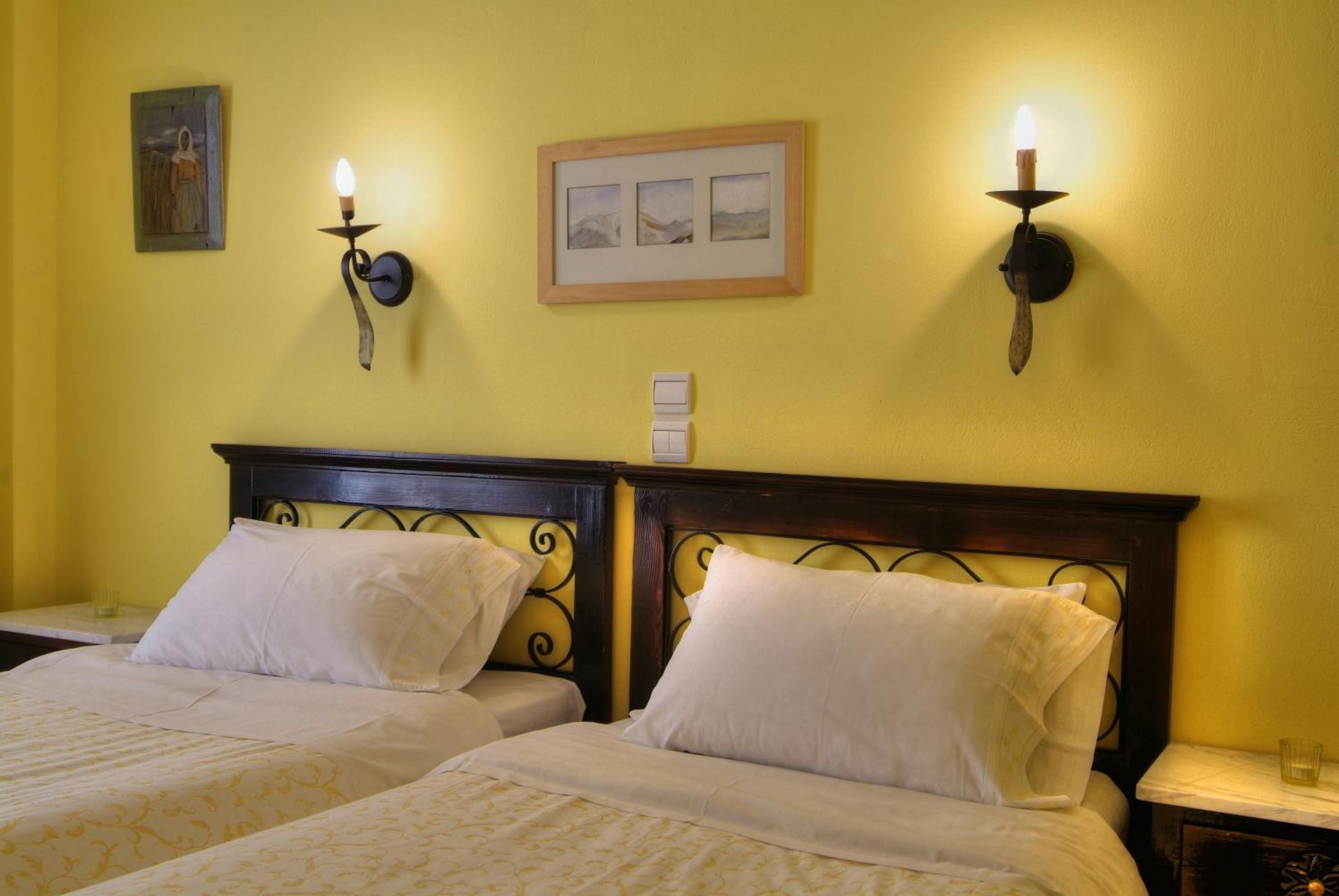 Double or Twin Room - Photo 2