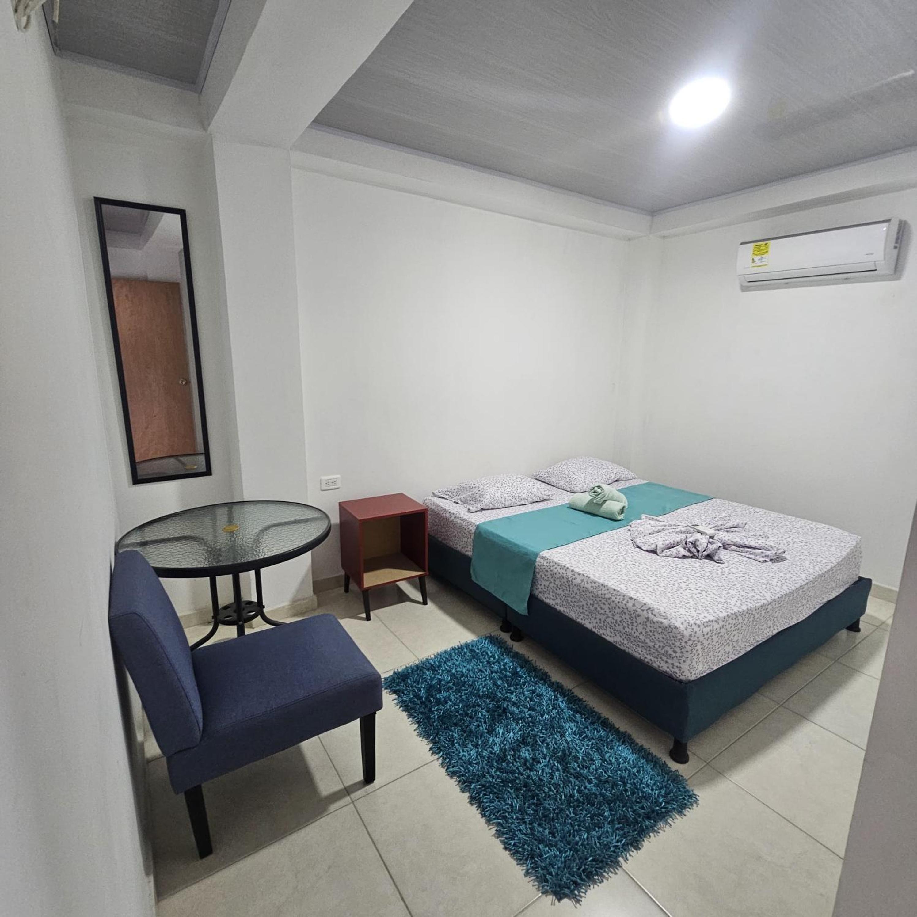 Large Double Room photo 1