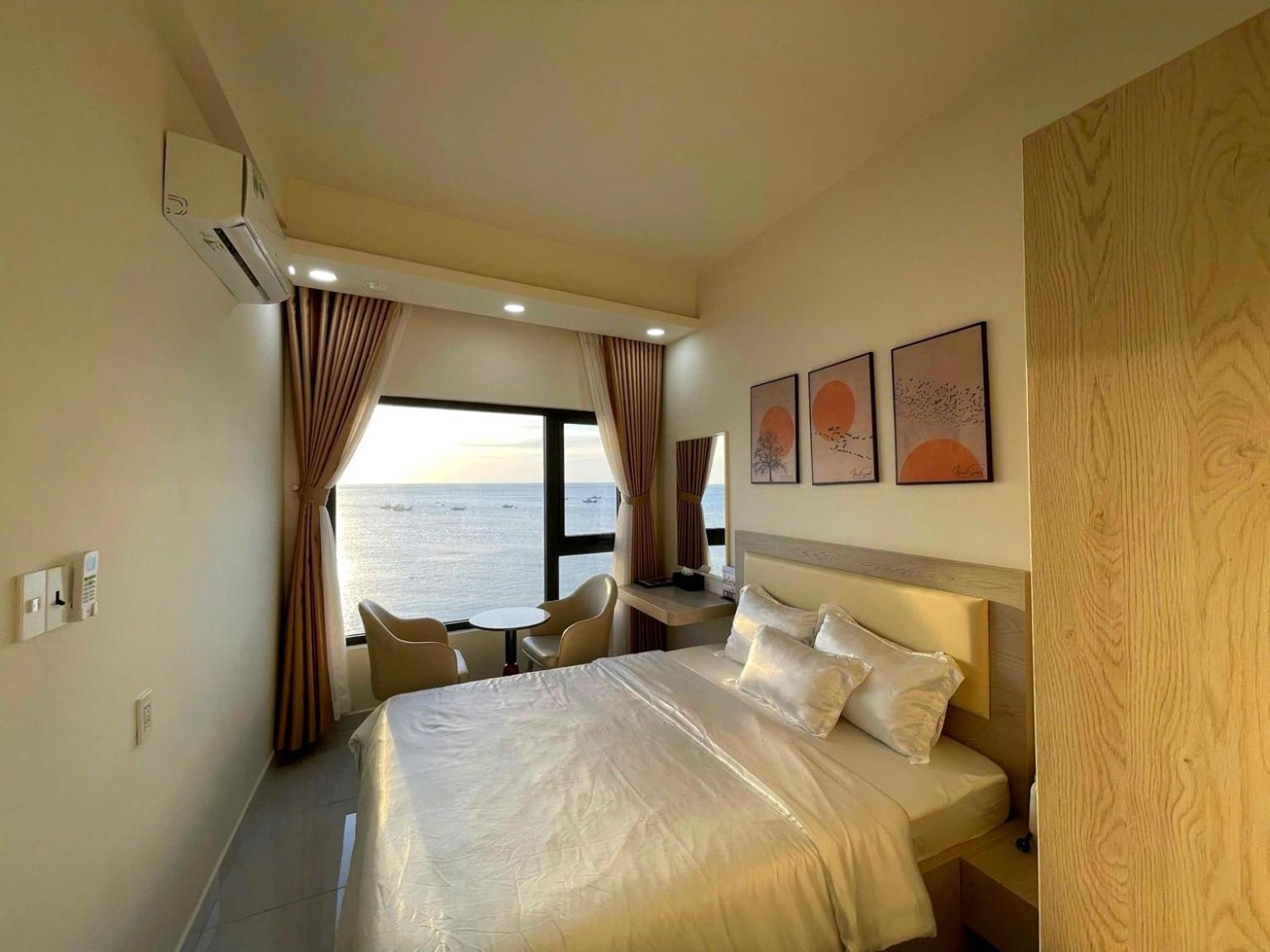 Queen Room with Sea View photo 1