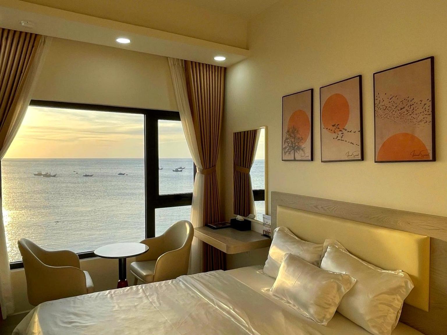 Queen Room with Sea View photo 2