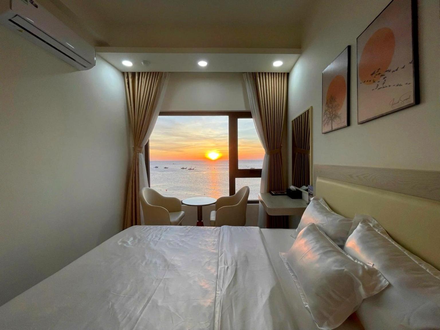 Queen Room with Sea View photo 3