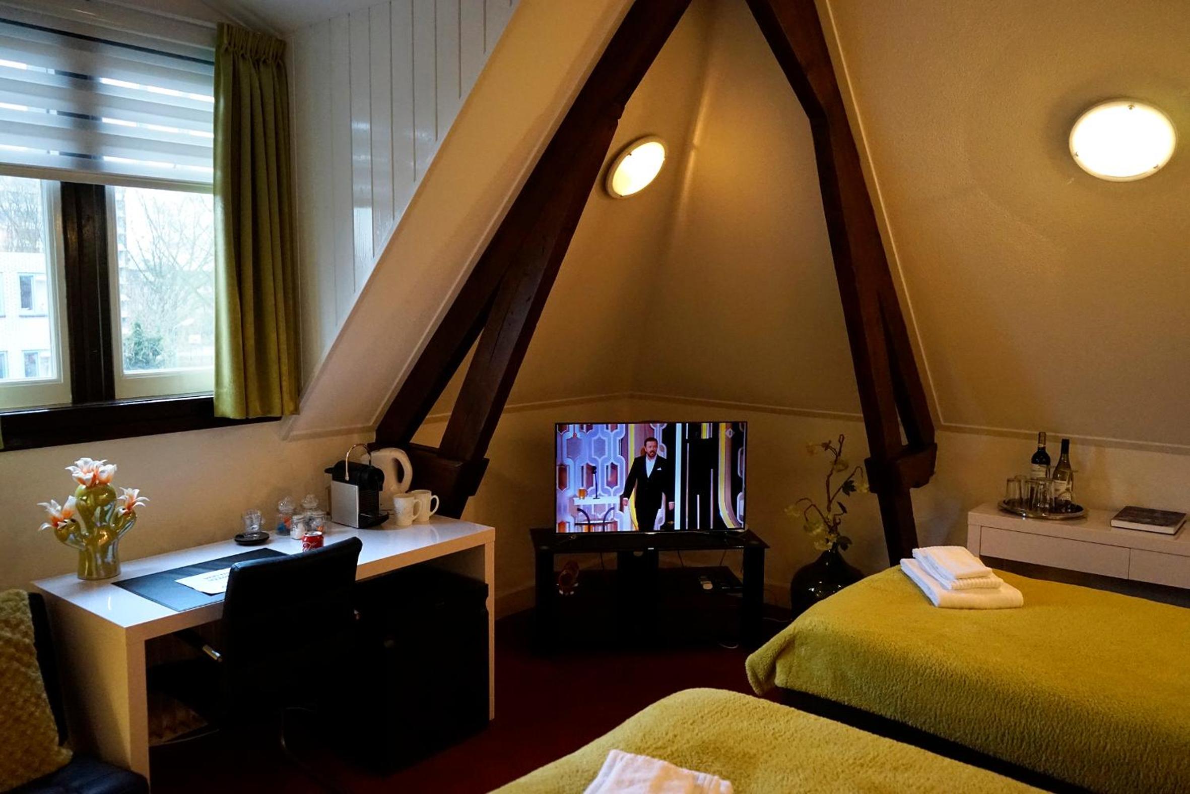 Executive Room with Balcony photo 2