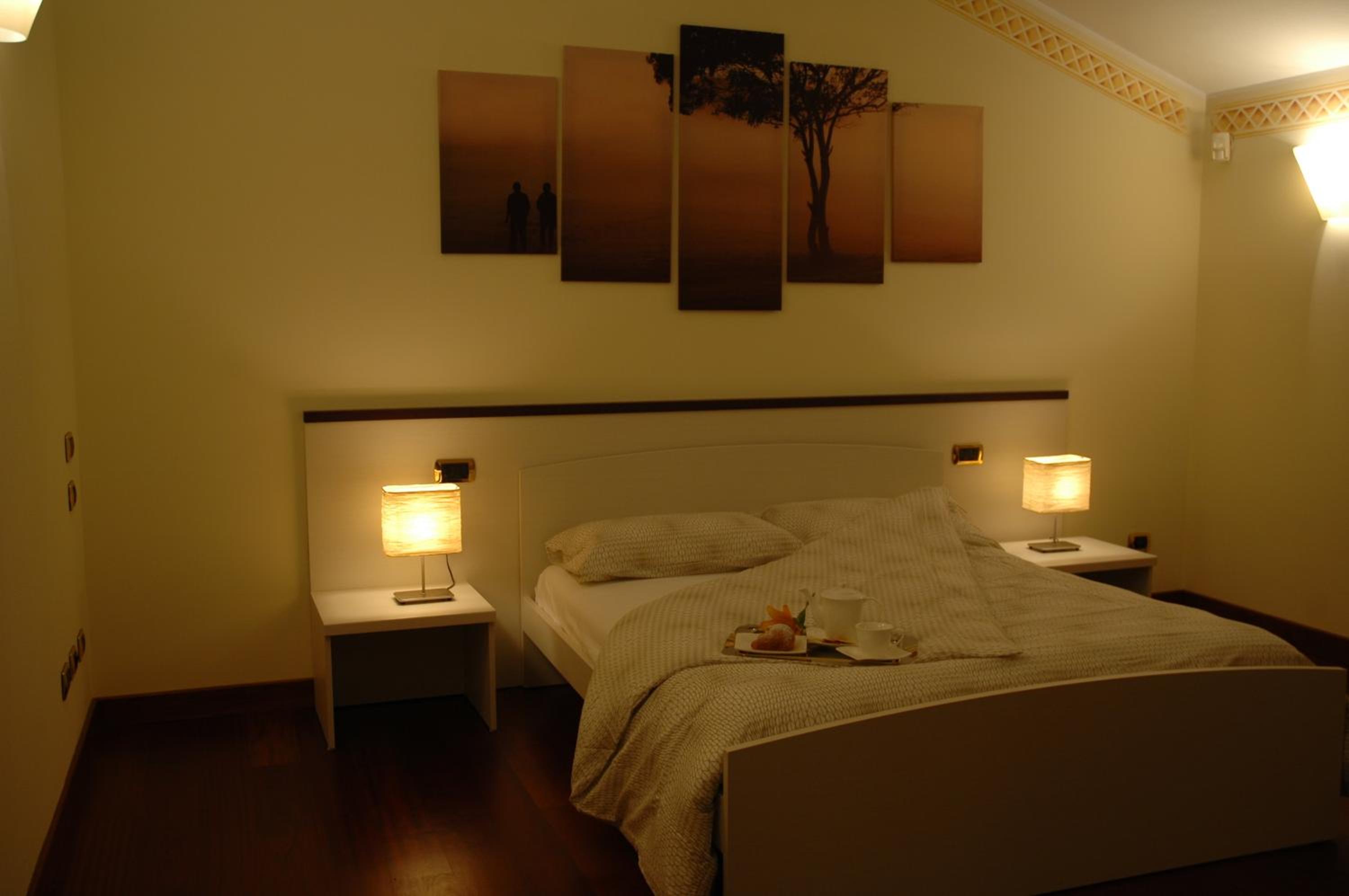Deluxe Room (2 Adults + 1 Child) photo 1