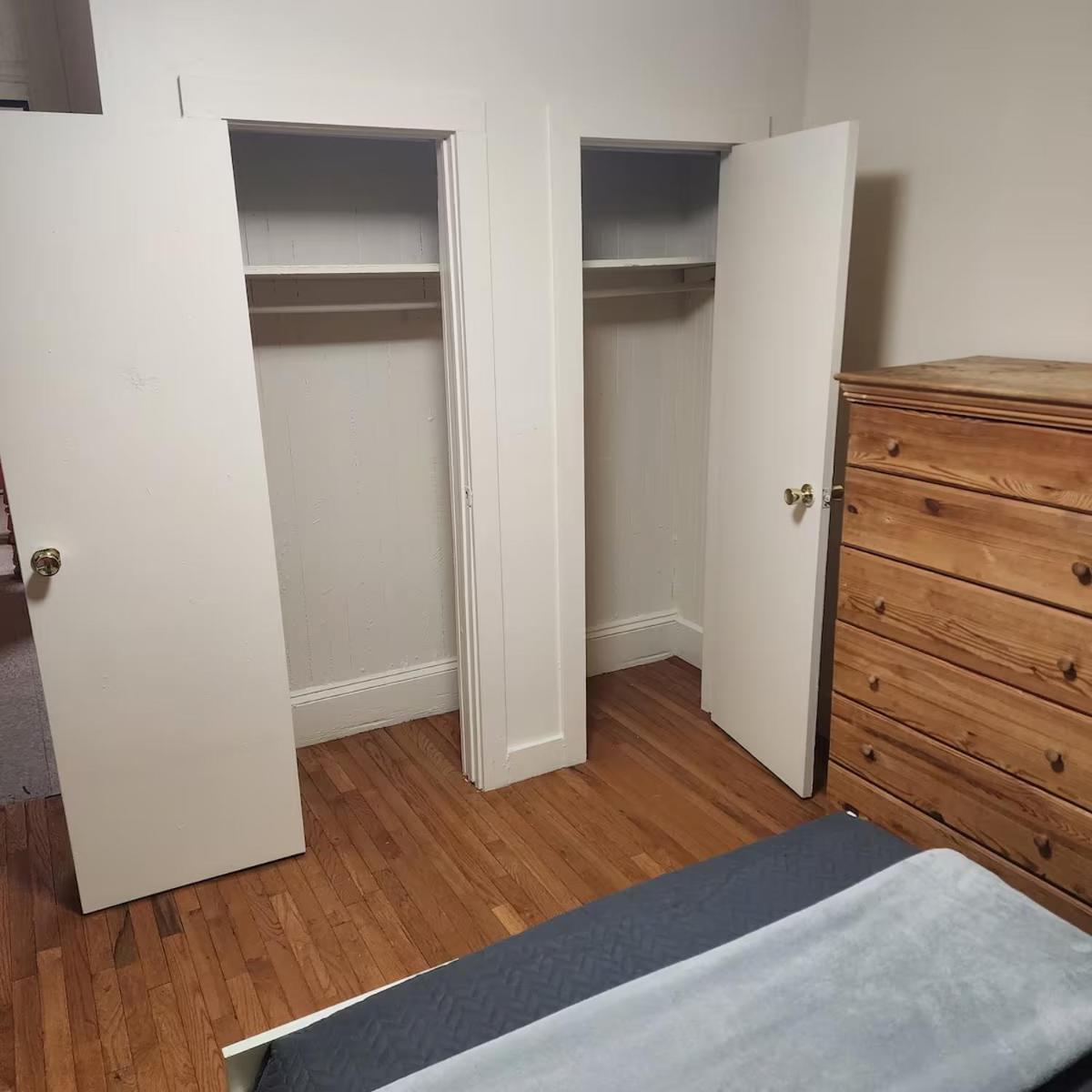 Economy Double Room photo 2