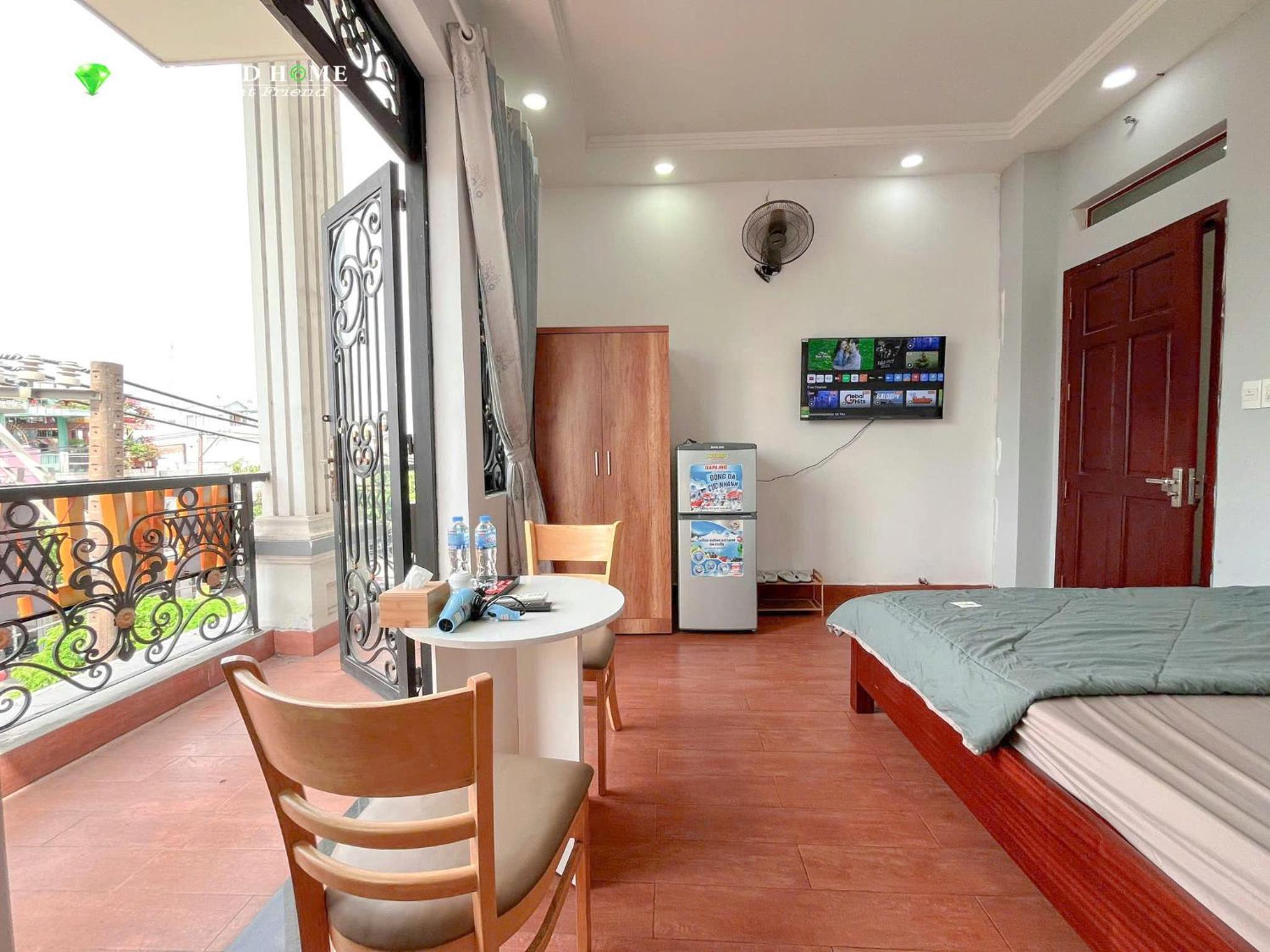 Studio with Balcony