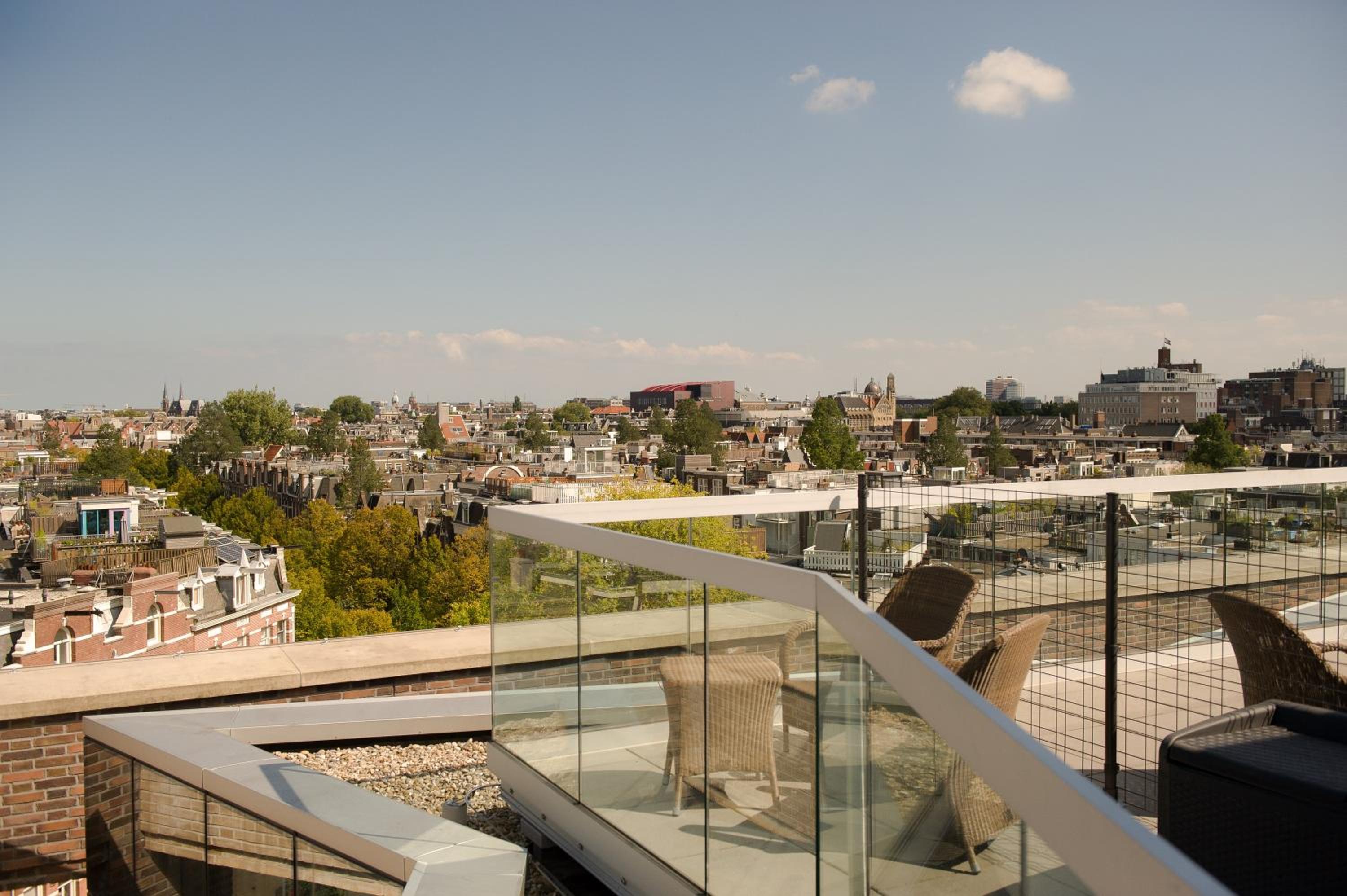 Large Penthouse Suite with Terrace and City View thumbnail 6