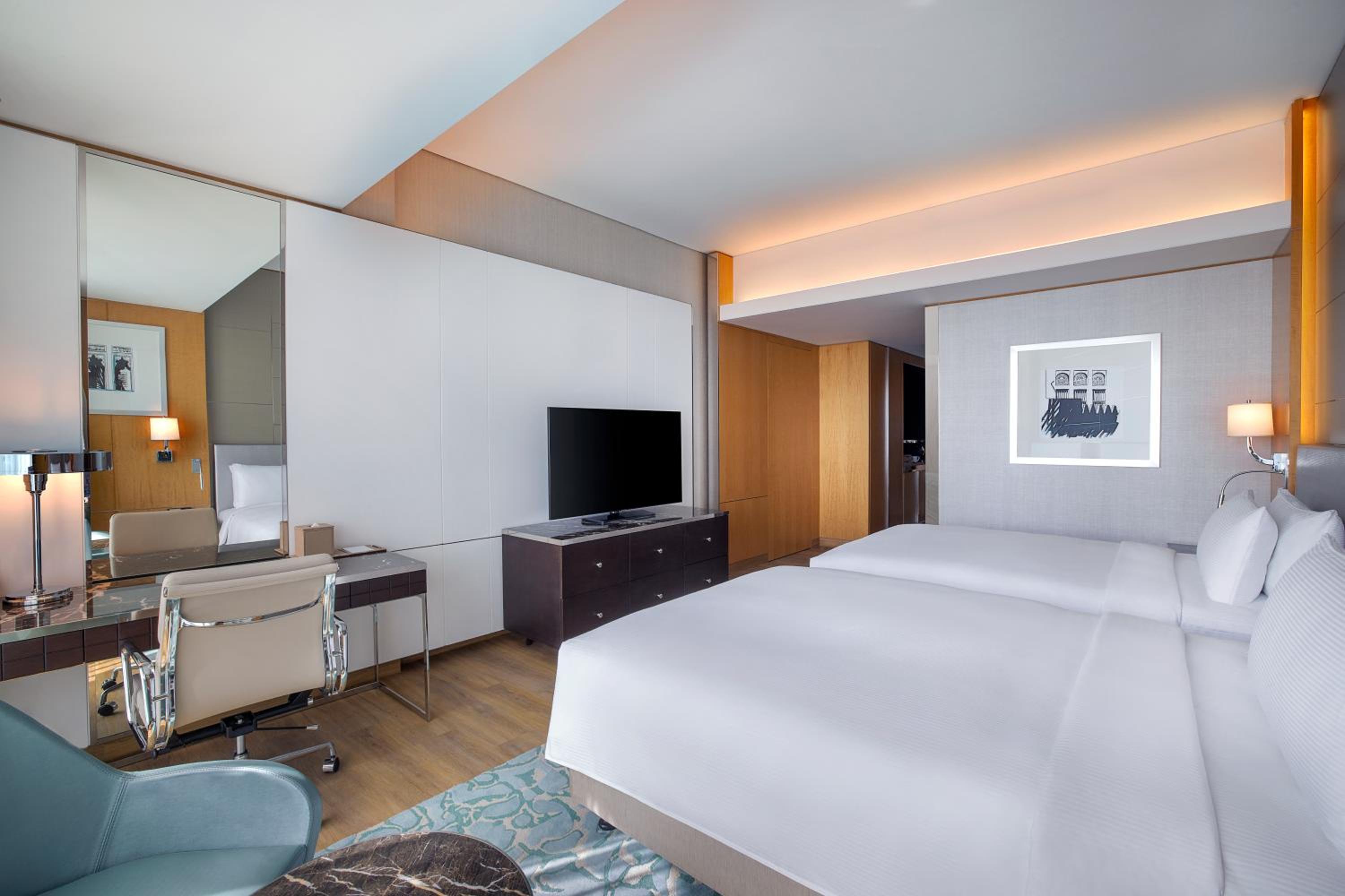 Two Double Beds Executive Room with Partial Sea View, Balcony and Lounge Access