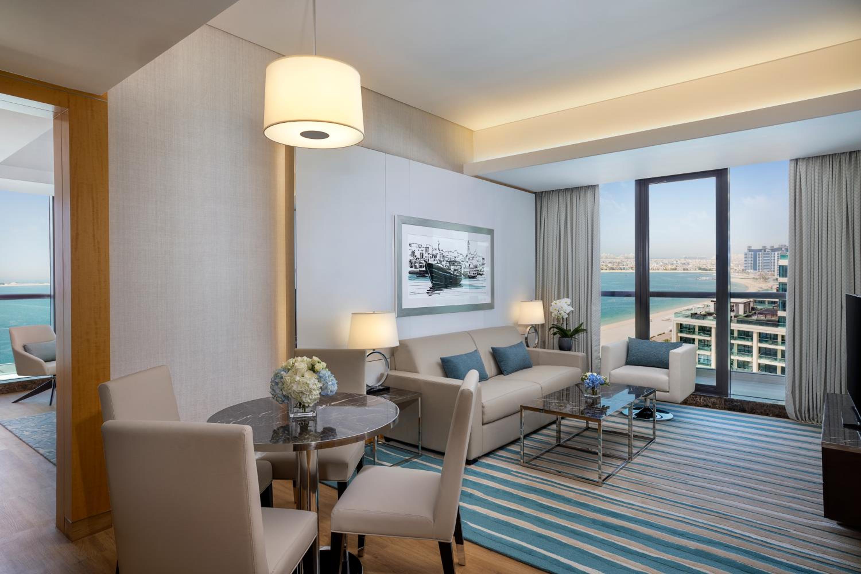 One-Bedroom Deluxe Suite with Sea View and Balconies