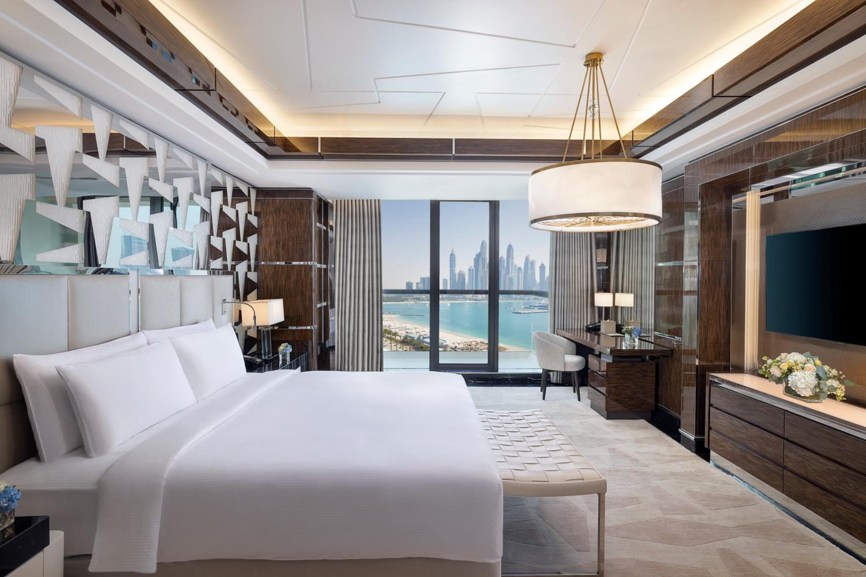 Royal Suite with Sea View, Balcony and Lounge Access