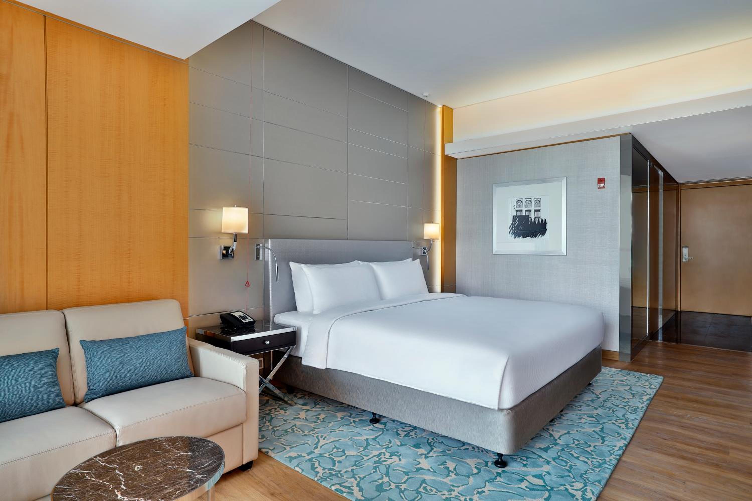 Guest Accessible King Room with Balcony
