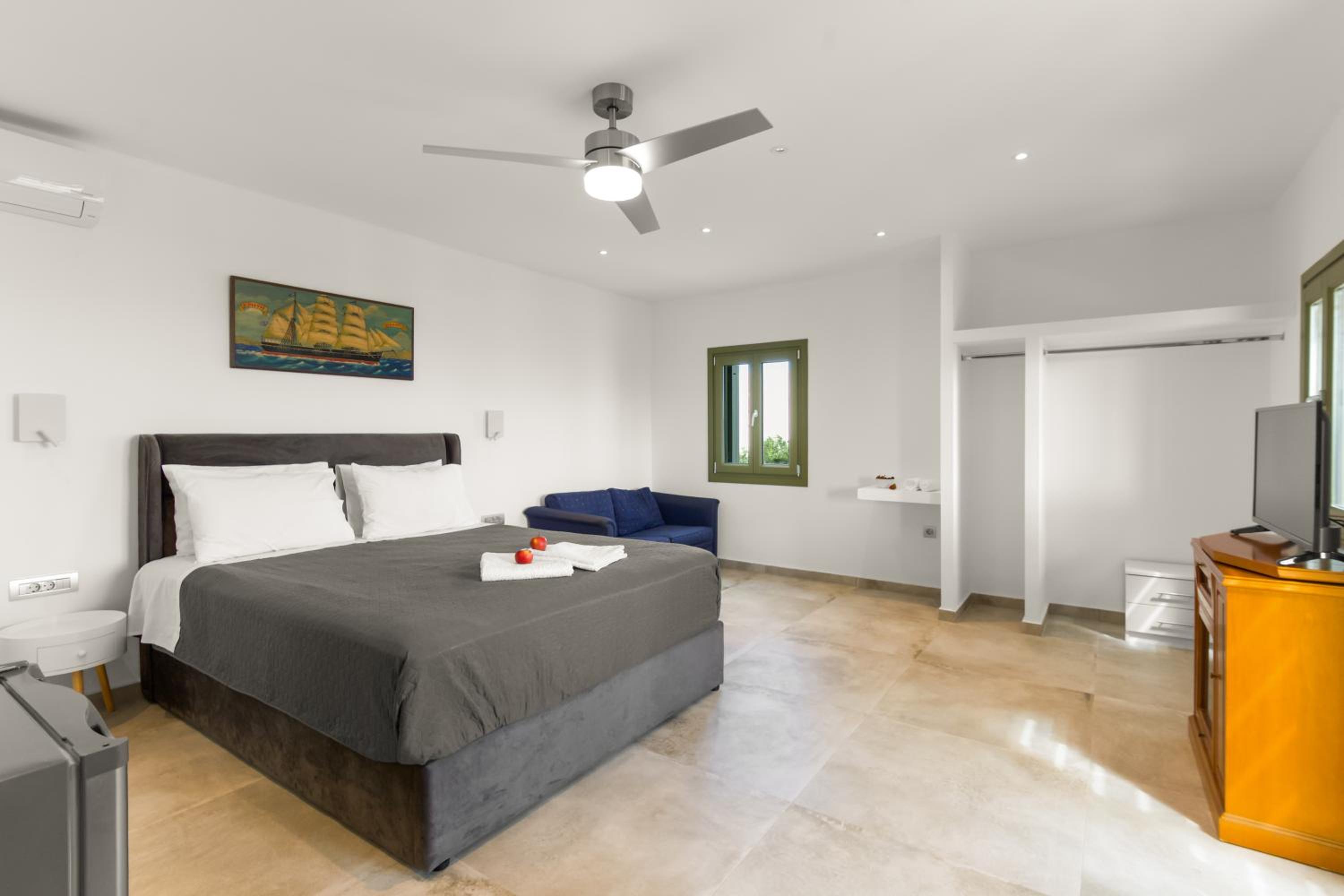 Studio Apartment with Sea View