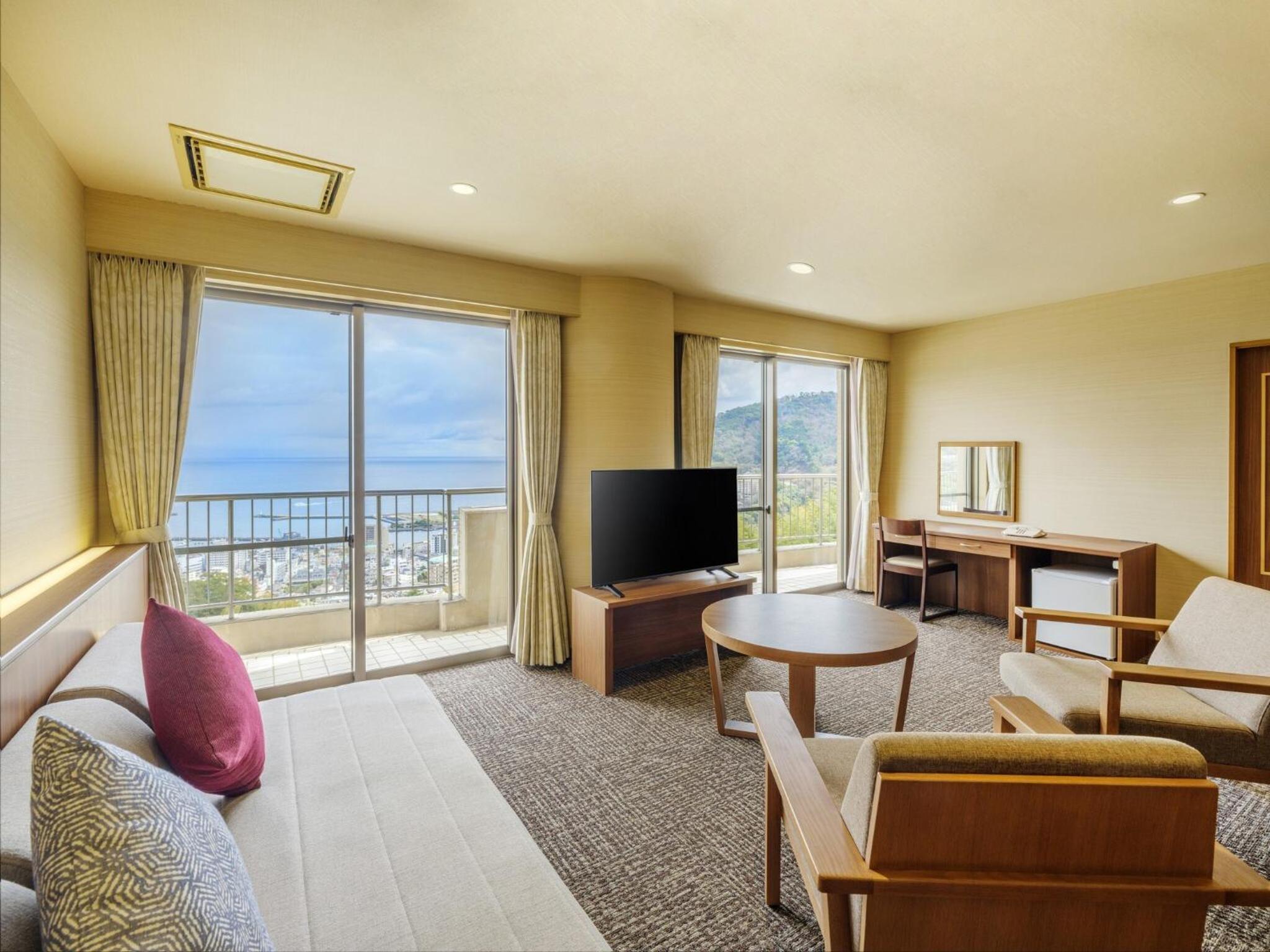 Panorama Ocean View Superior Room with private bathroom