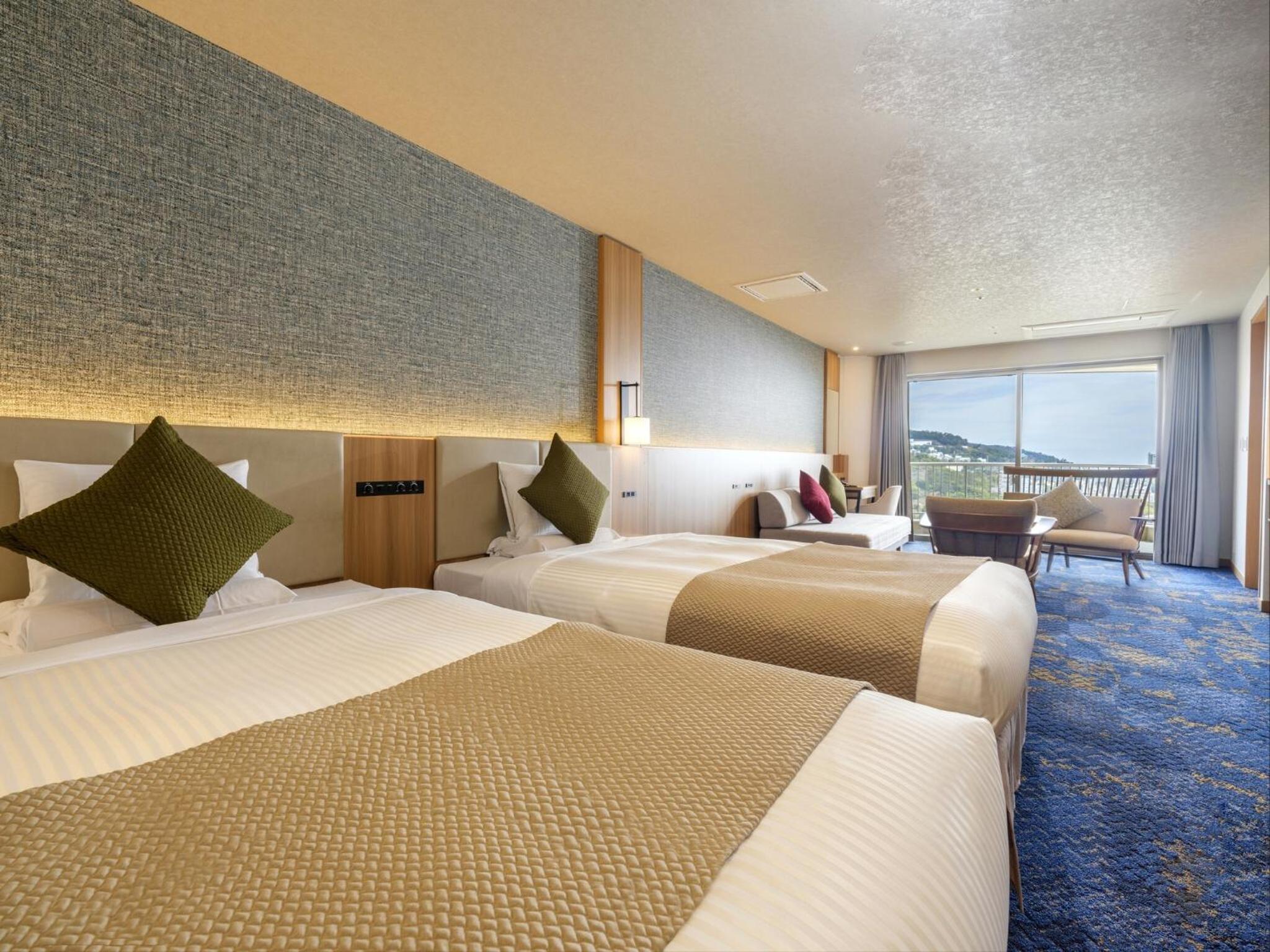 Ocean View Deluxe Room with private bathroom - Photo 1