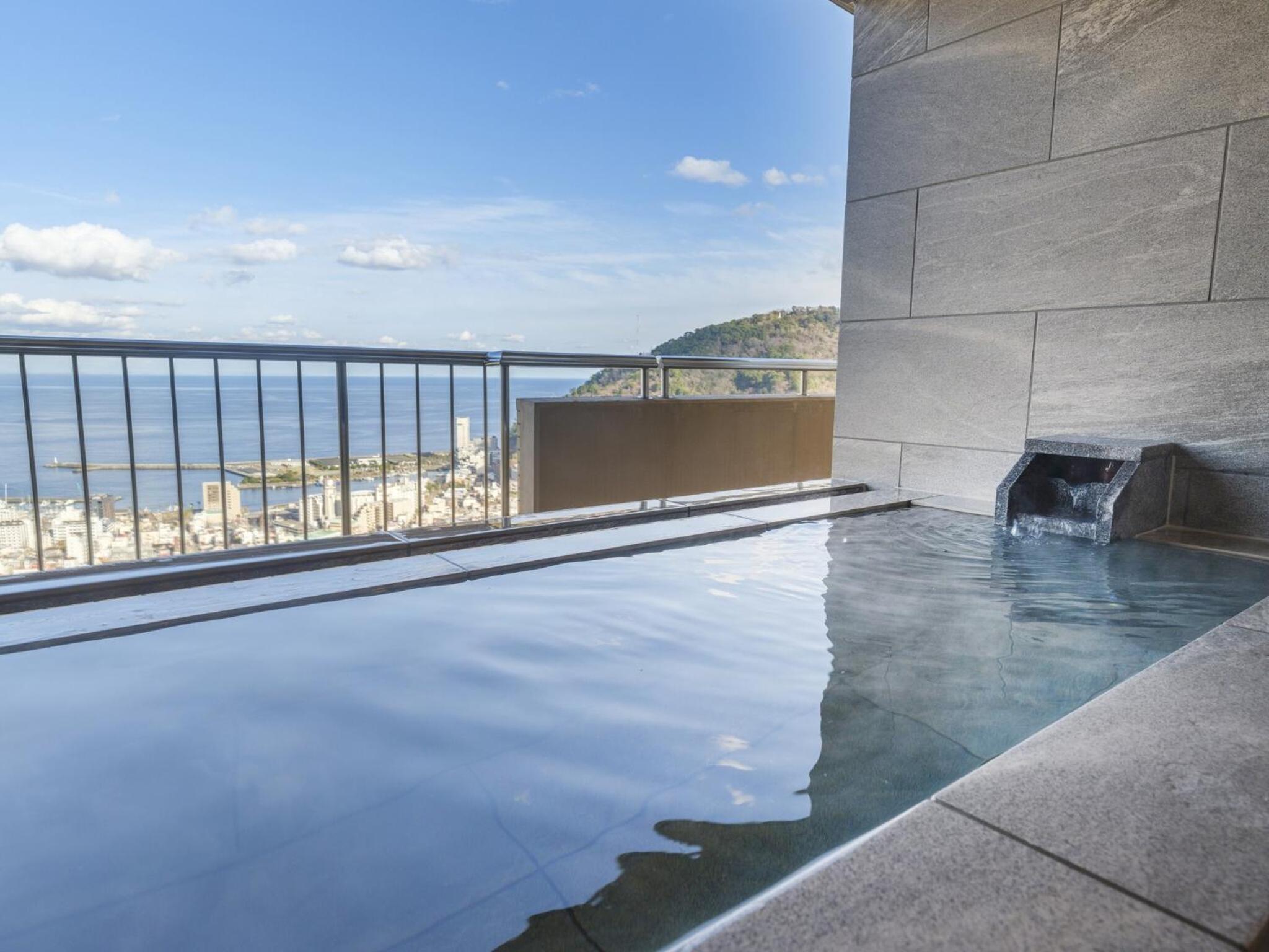 Deluxe Panorama View Fourth room with open-air bath - Photo 1