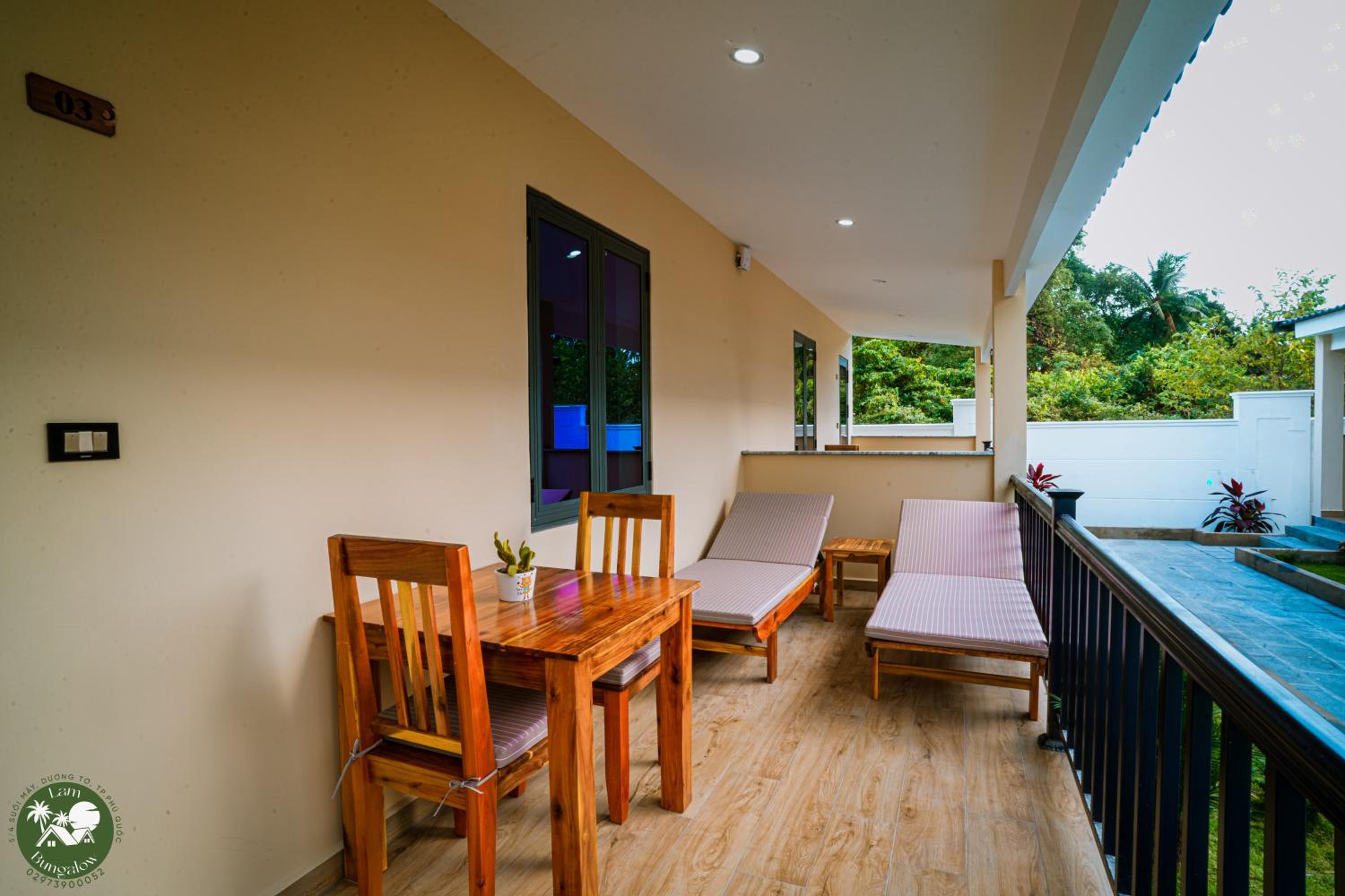 Bungalow with Garden View photo 2