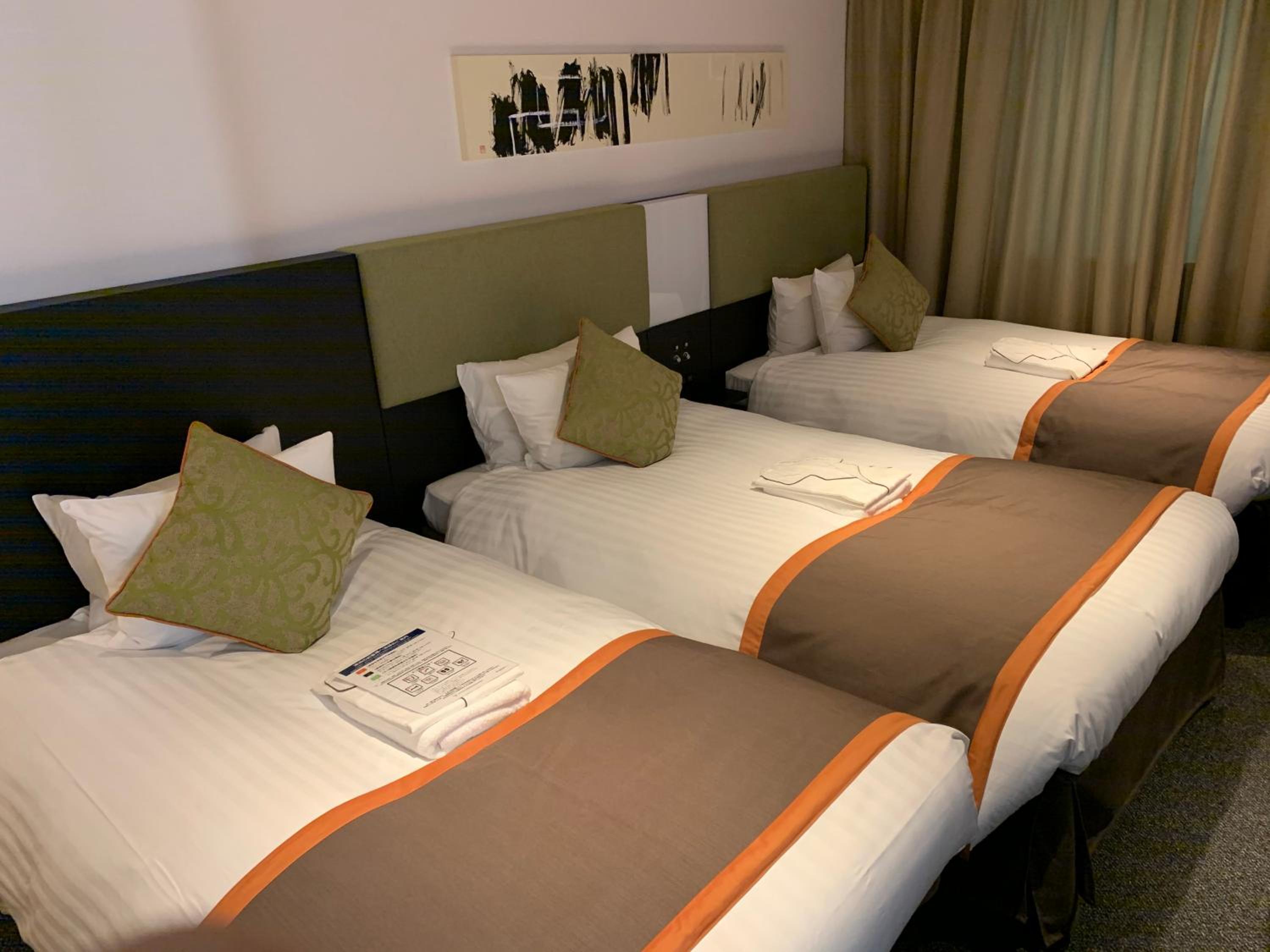 Triple Room