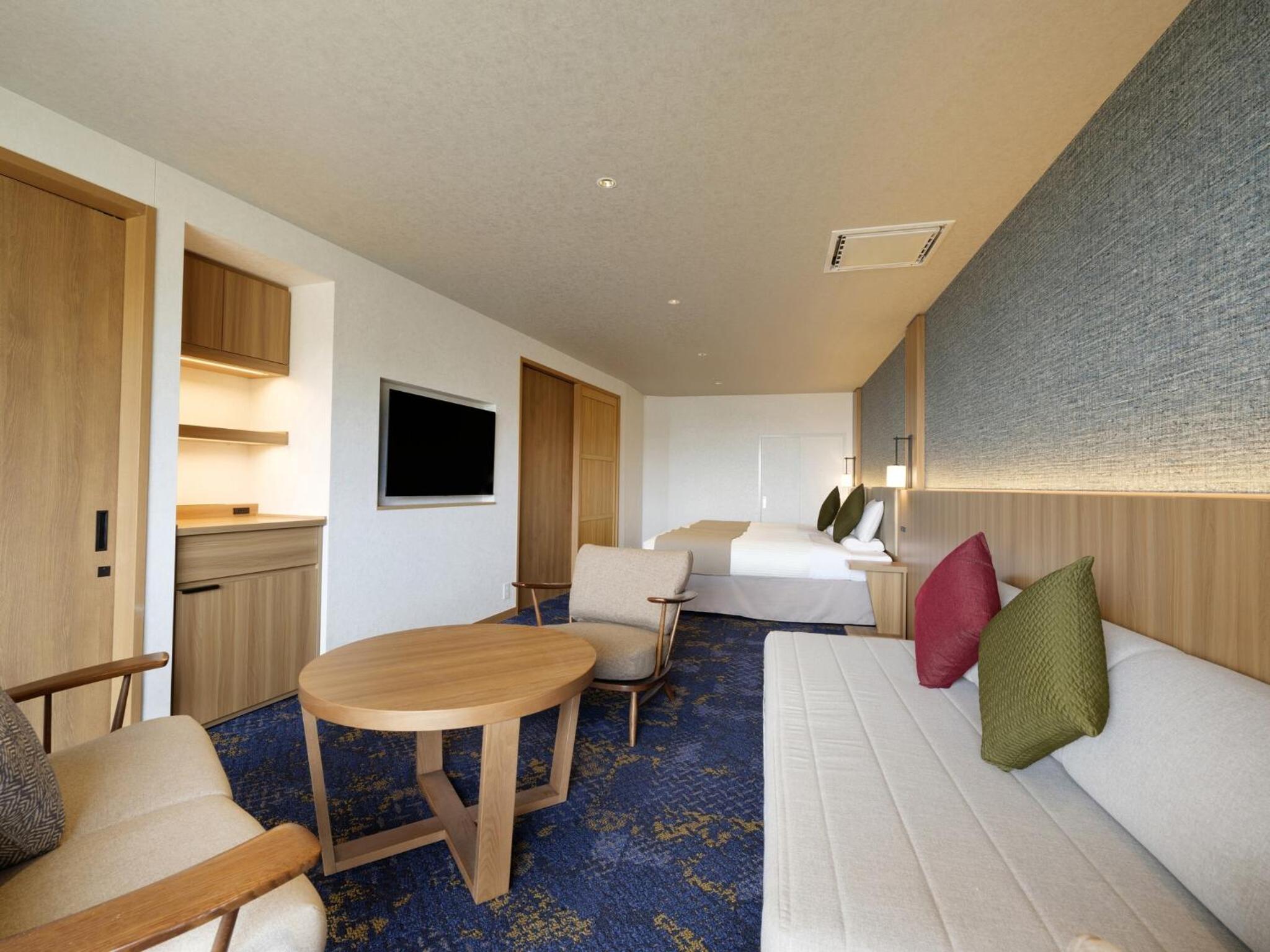 Ocean View Deluxe Room with private bathroom - Photo 2