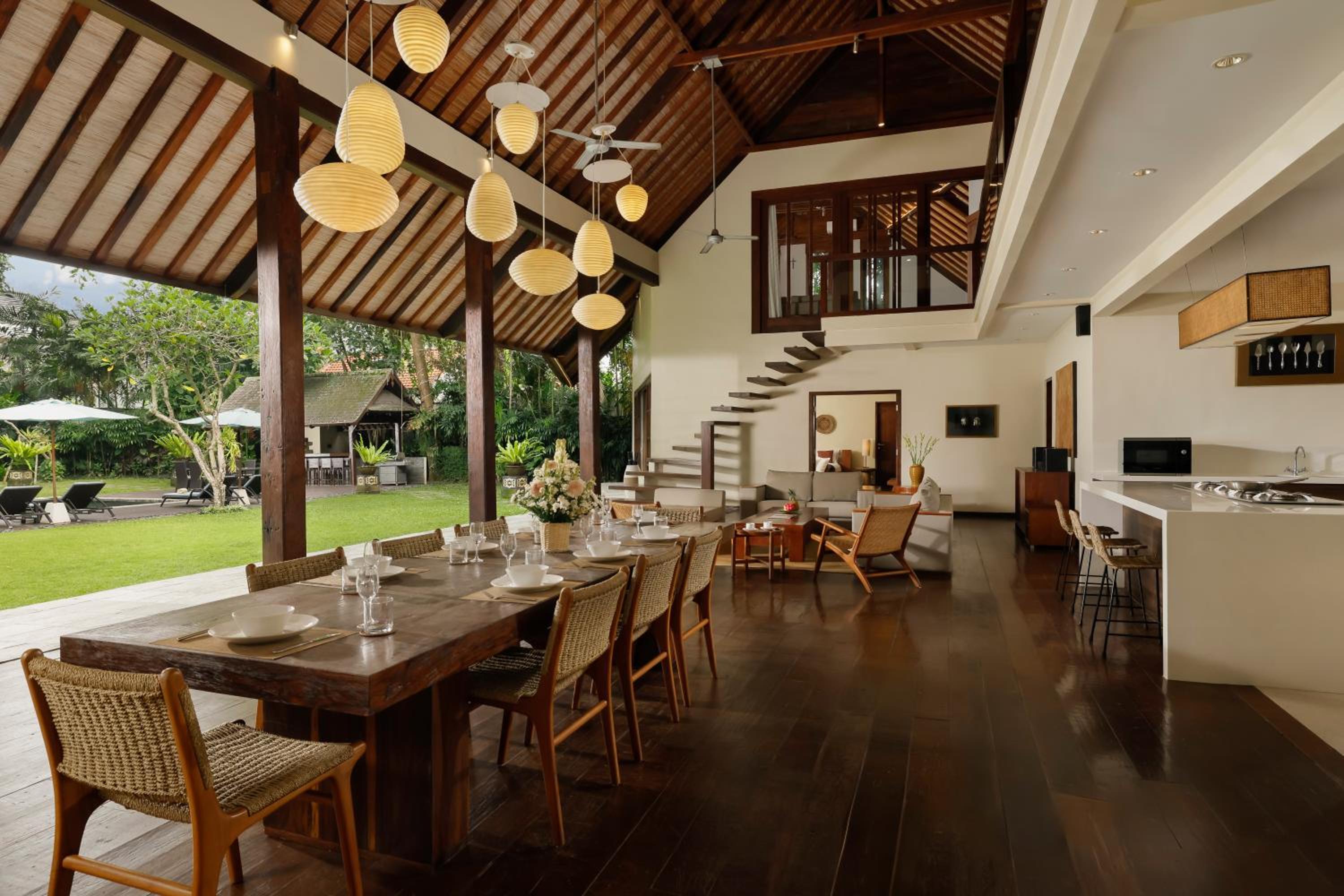 7 Bedroom Villa - Photo 4