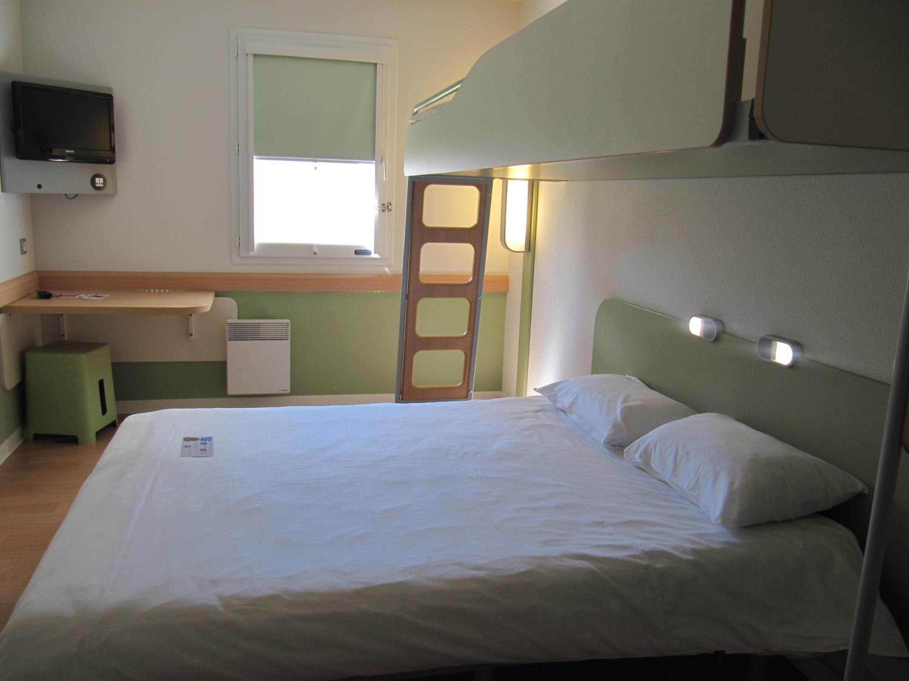 Triple Room - Photo 12