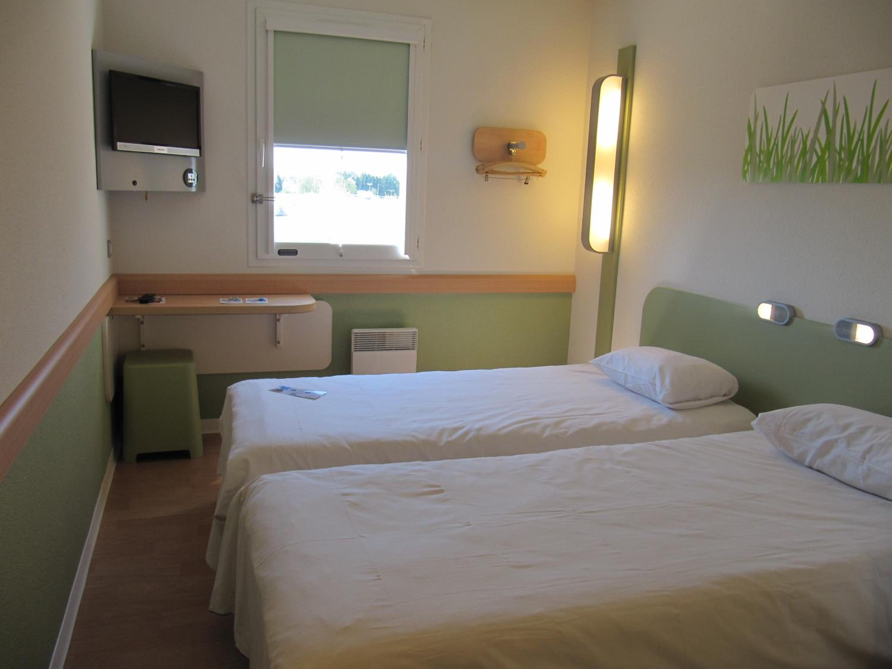 Twin Room - Photo 7