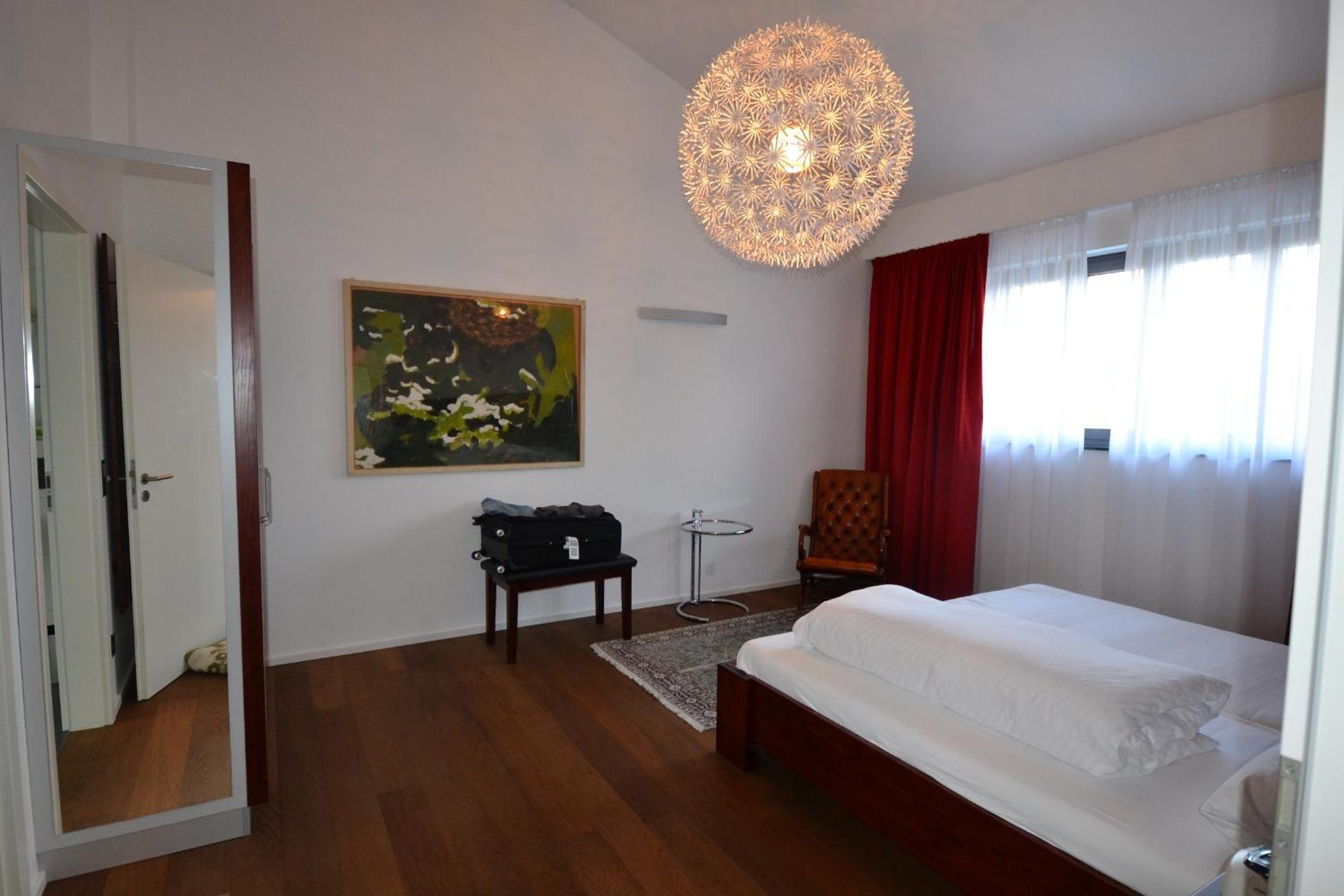 Suite - Photo 4