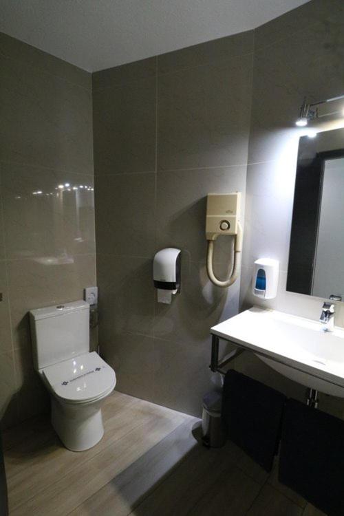 Double Room - Photo 3