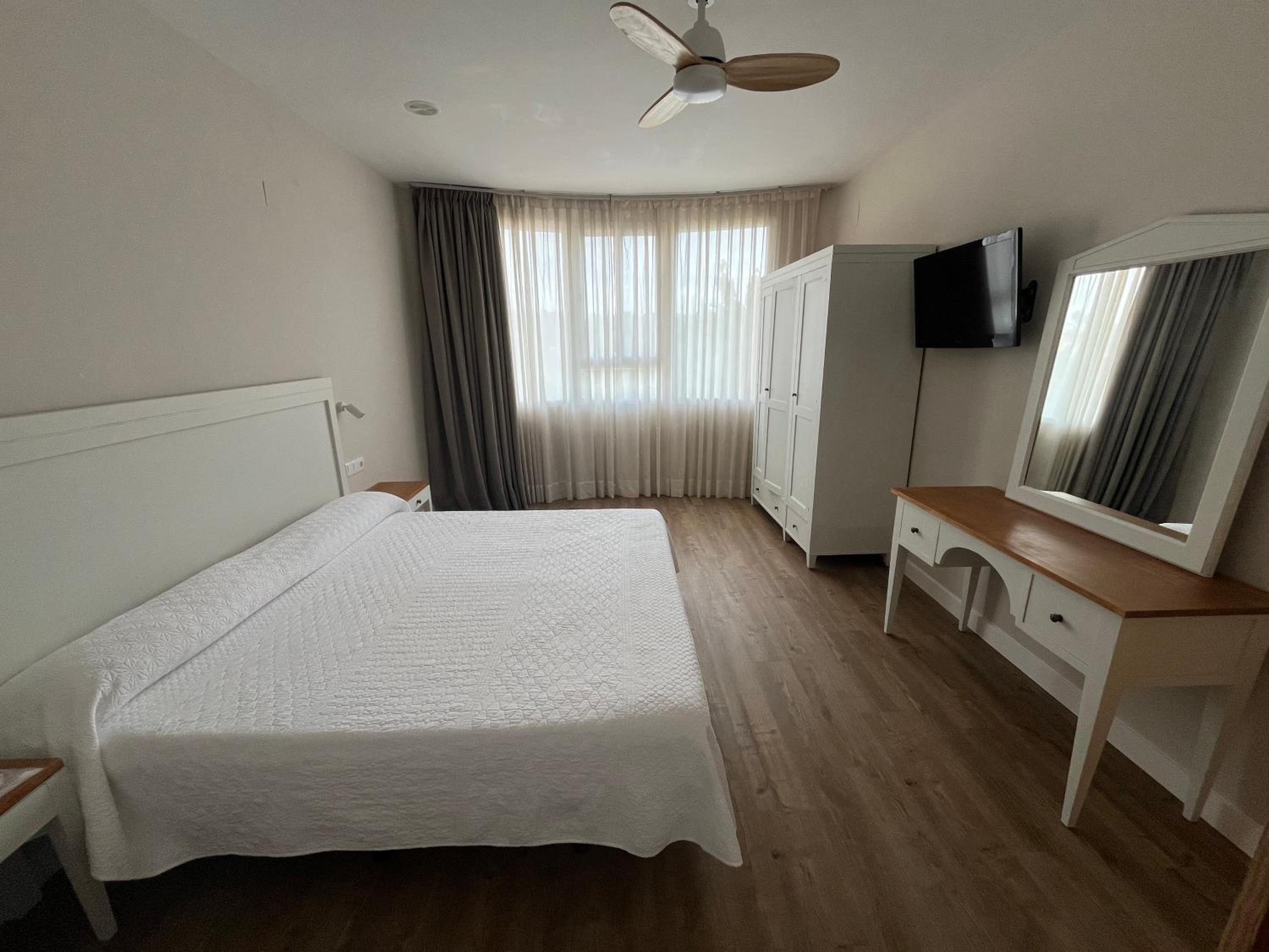 Superior Double Room - Photo 11