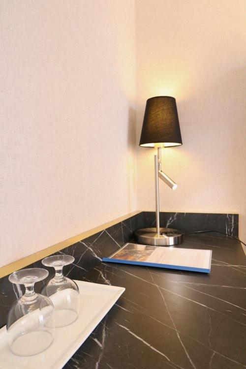 Double Room with Balcony - Photo 2