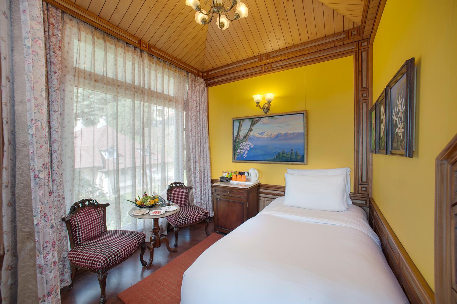 Deluxe Orchid (King) - 10% Discount on Foods & Soft Beverages* | 15% Discounts on Laundry Services* | INR 500 spa credit during your stay on selective Massage services. TnC Apply.* | Free Minibar - 2 cans of soft Beverages (Once on Arrival)