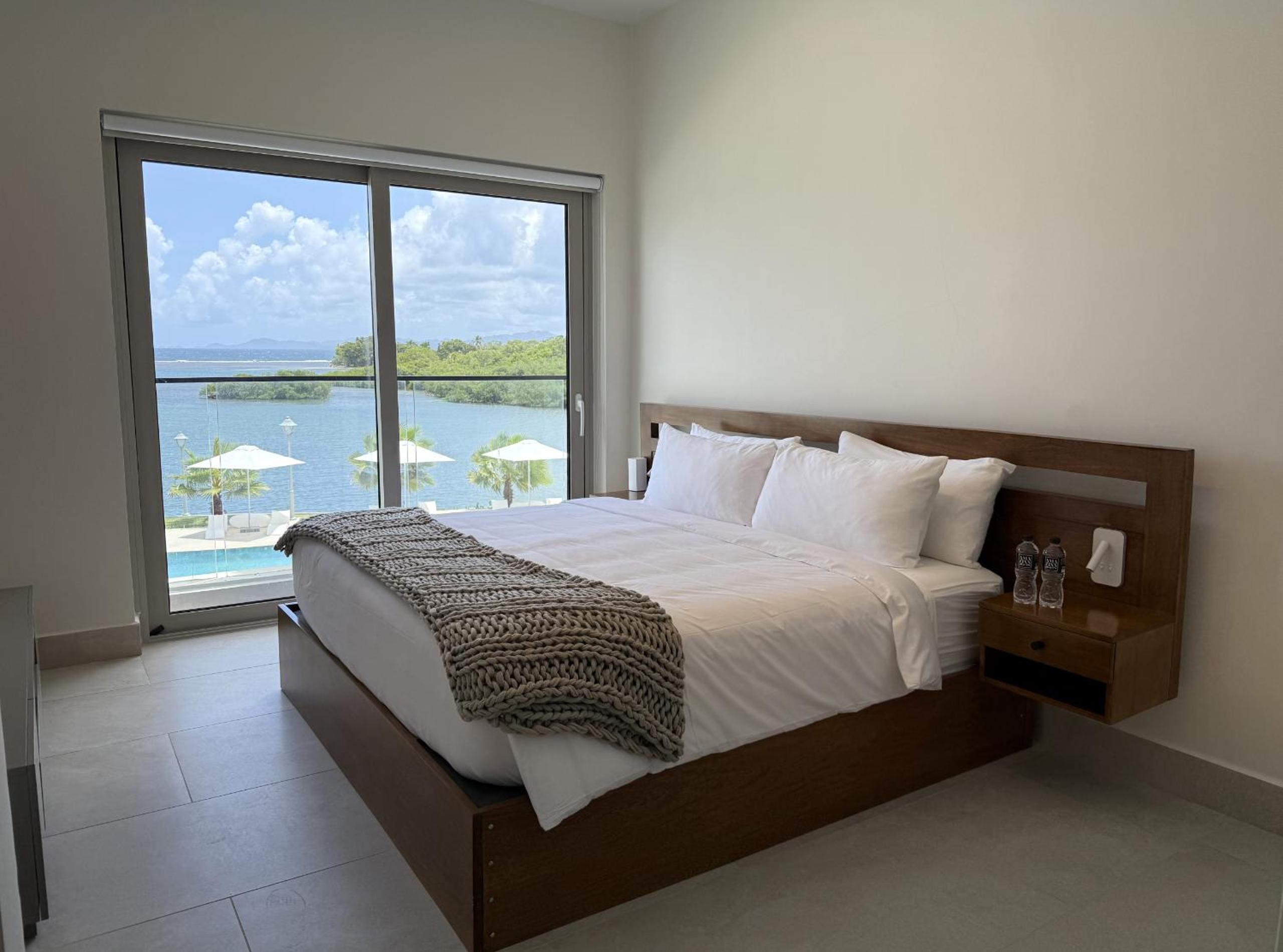 Three-Bedroom Apartment - Oceanfront photo 2