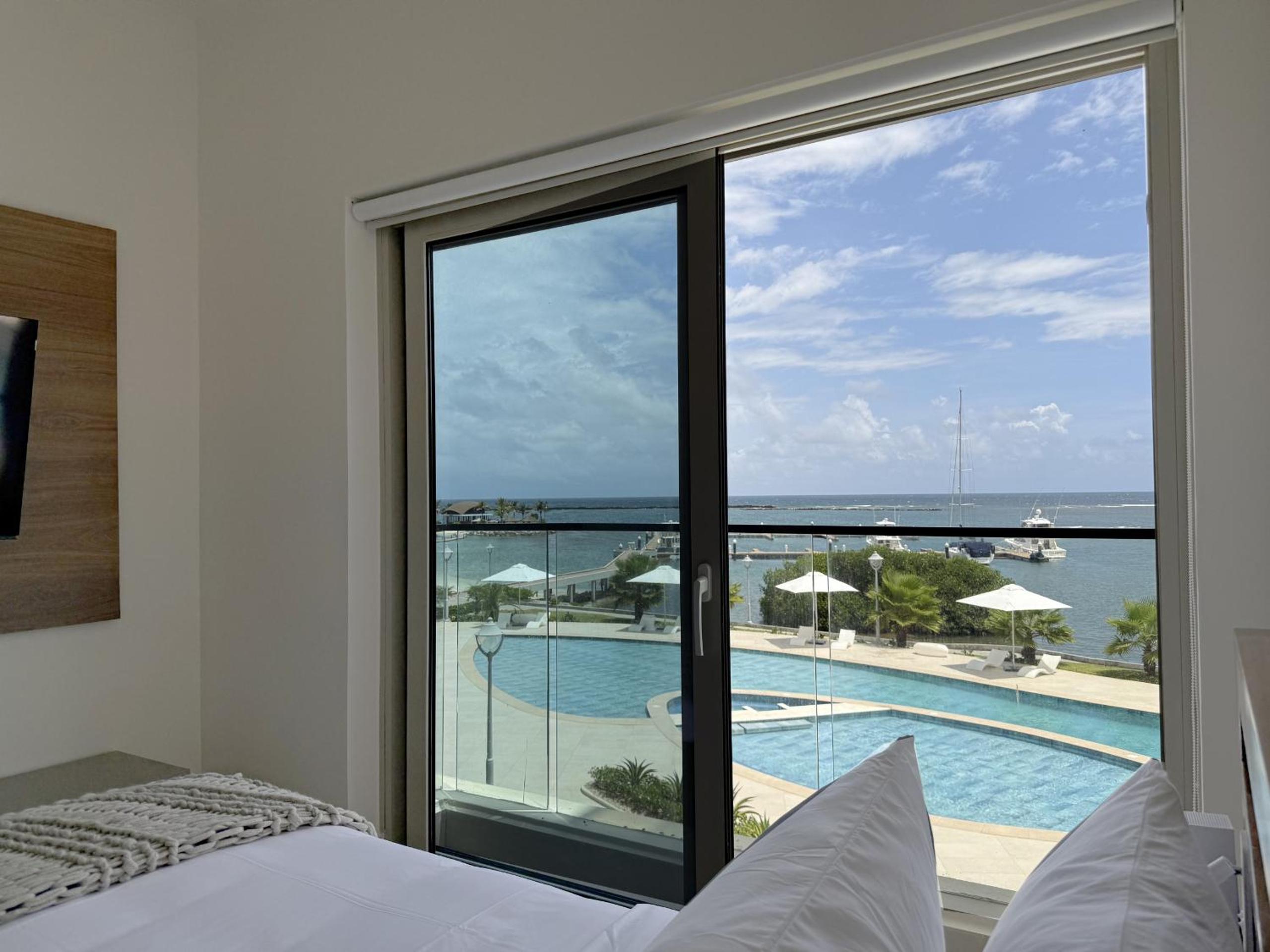 Three-Bedroom Apartment - Oceanfront photo 1