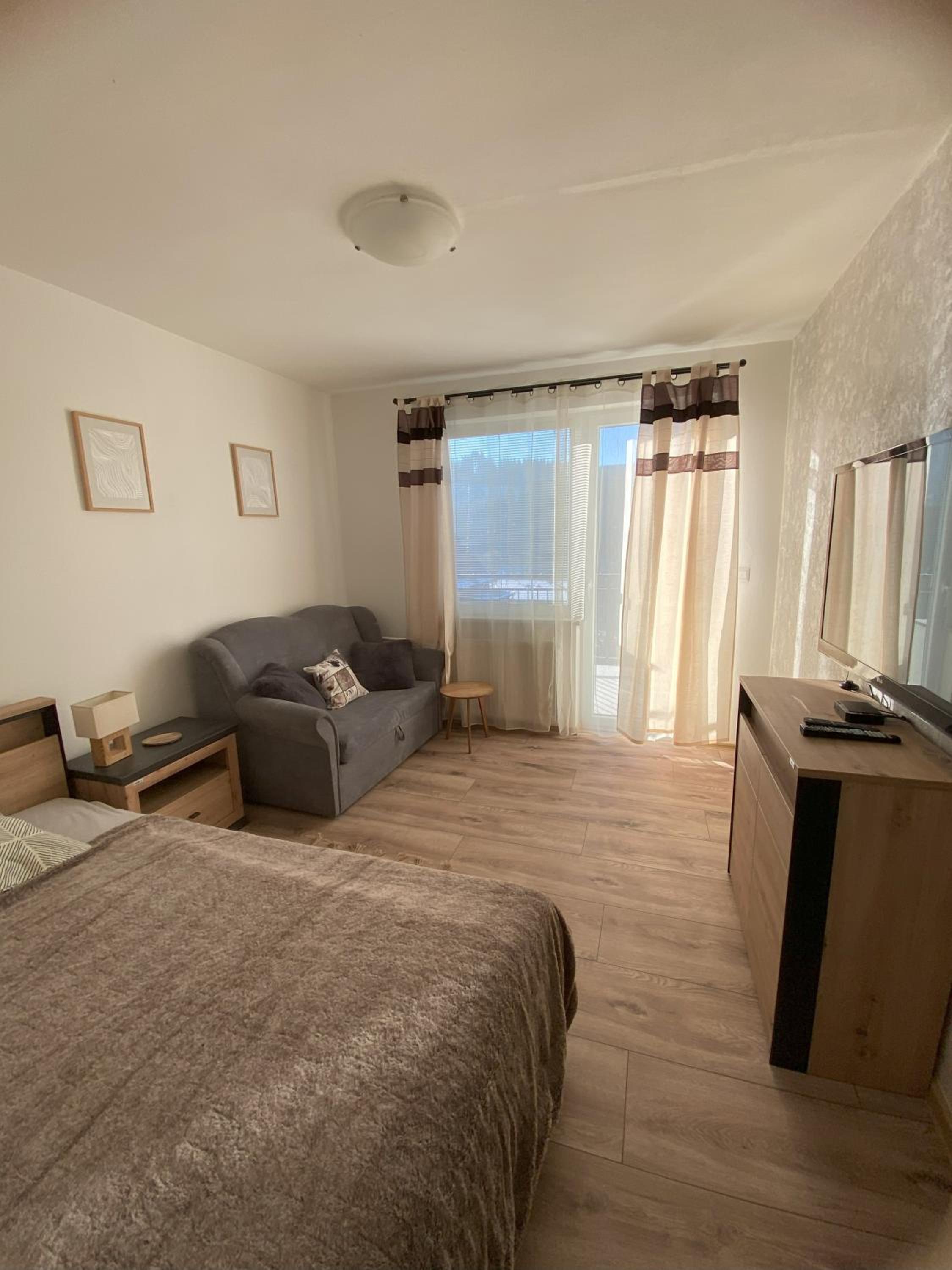 Two-Bedroom Apartment with Balcony - Annex photo 3