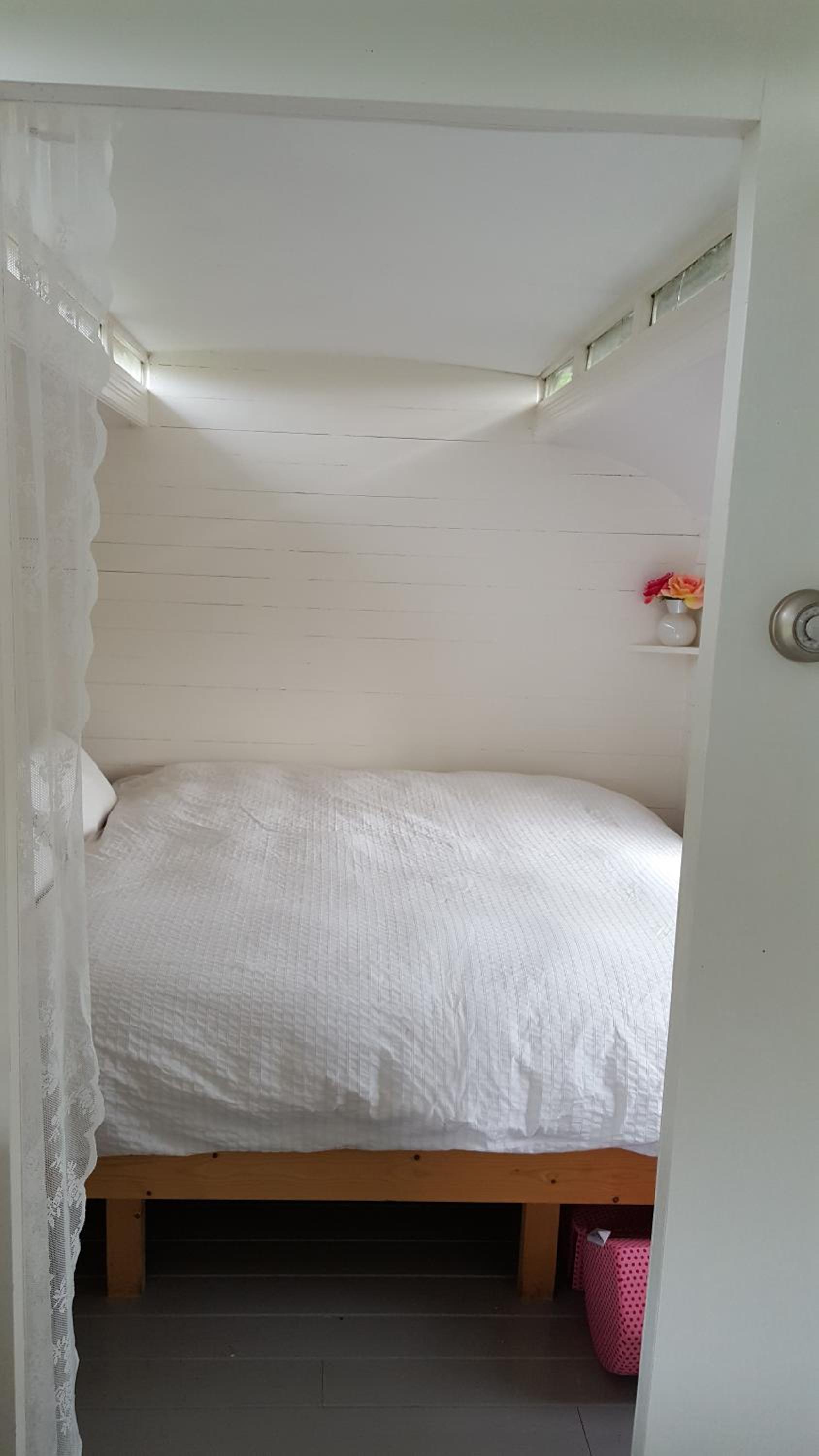 Deluxe Double Room (2 Adults + 1 Child) photo 2