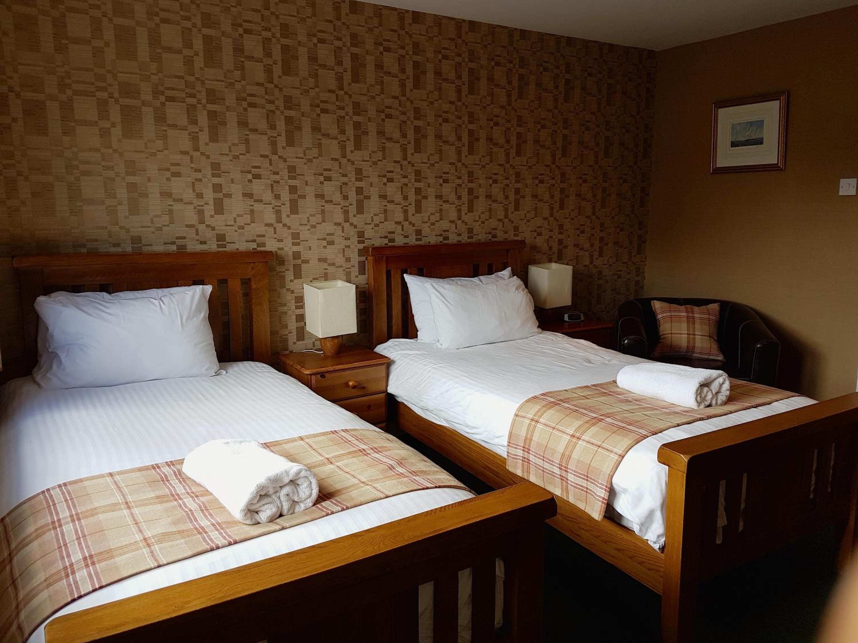 Twin Room - Photo 6