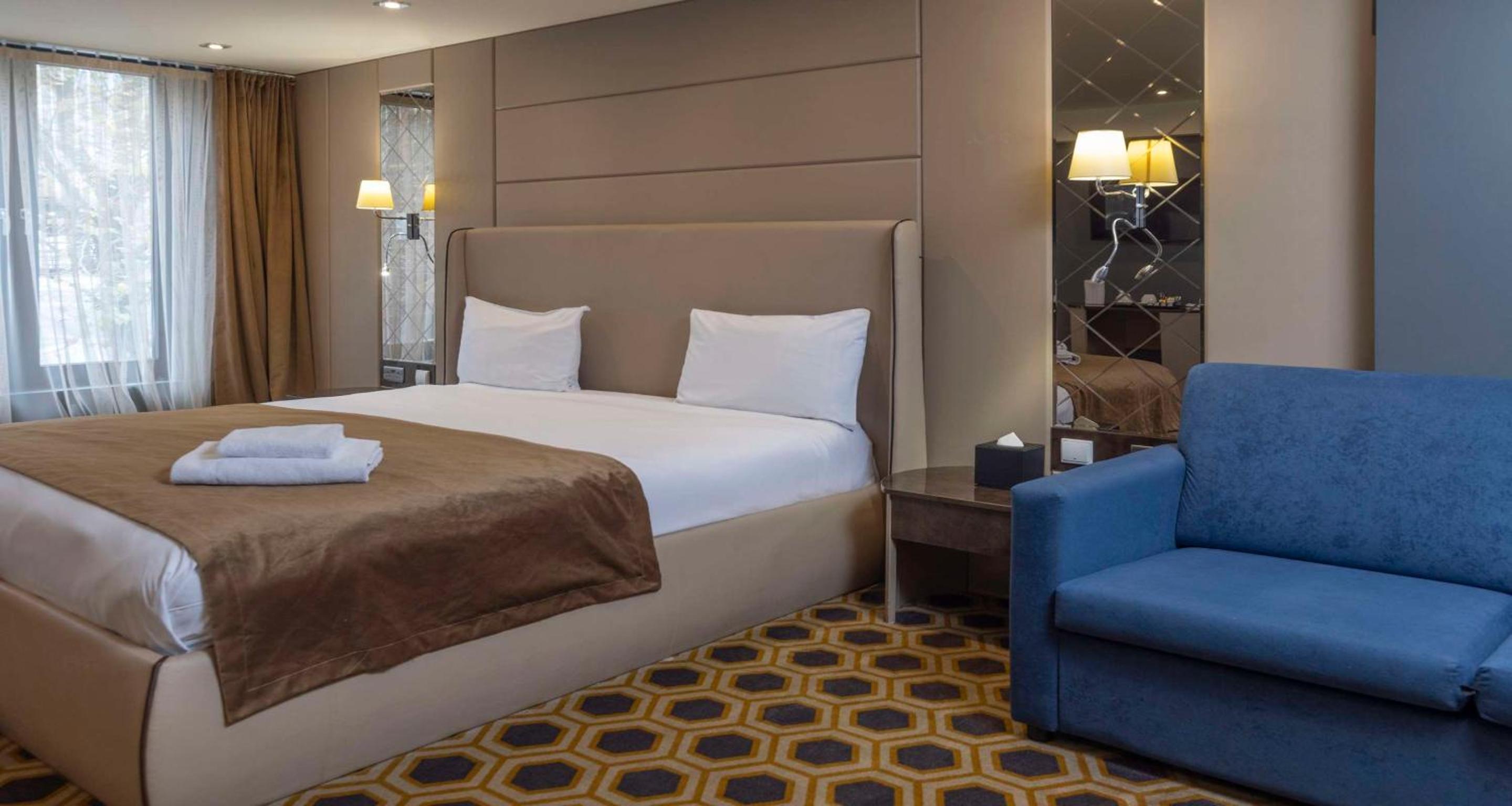 Superior Double Room with Sofa Bed photo 1