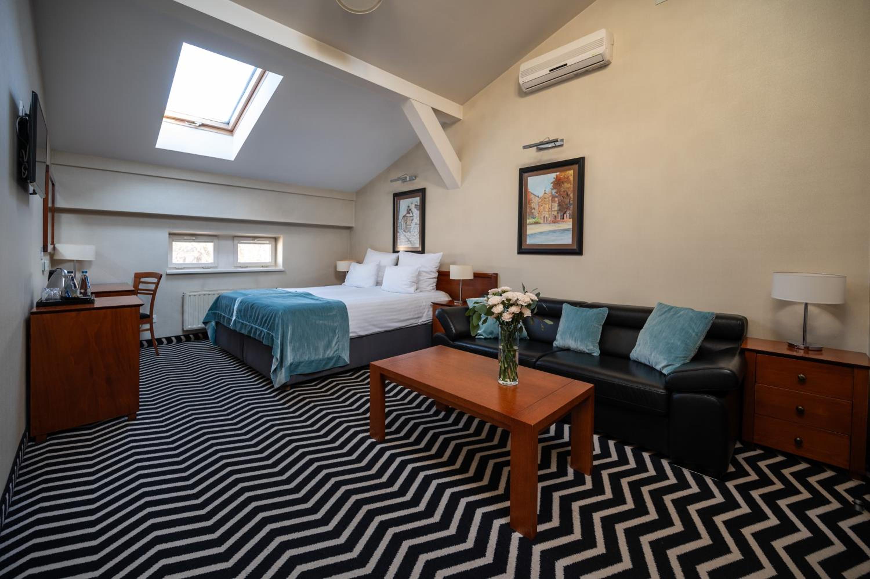 Triple Room - Photo 2