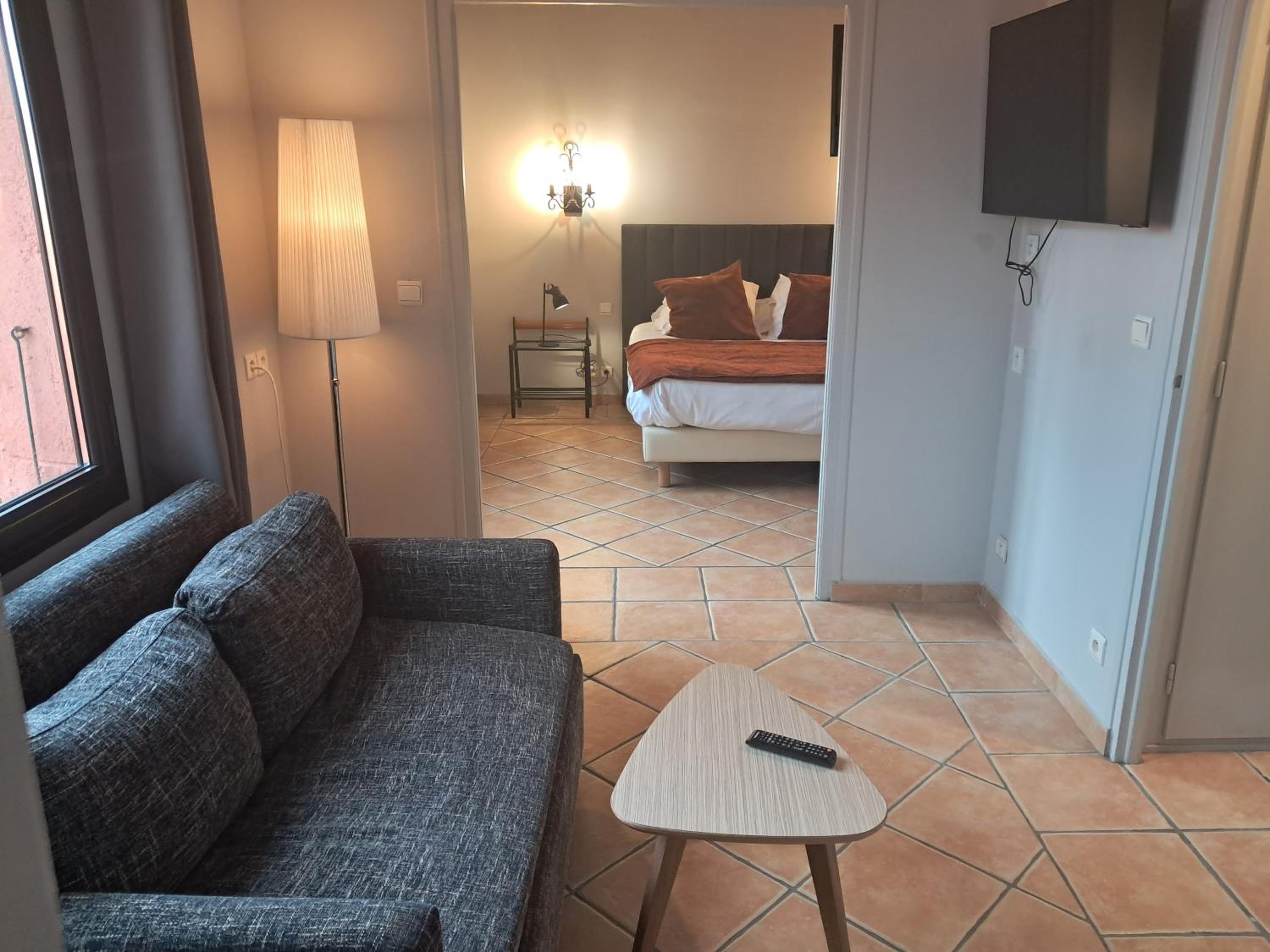 Junior Suite with Sea View - Photo 4
