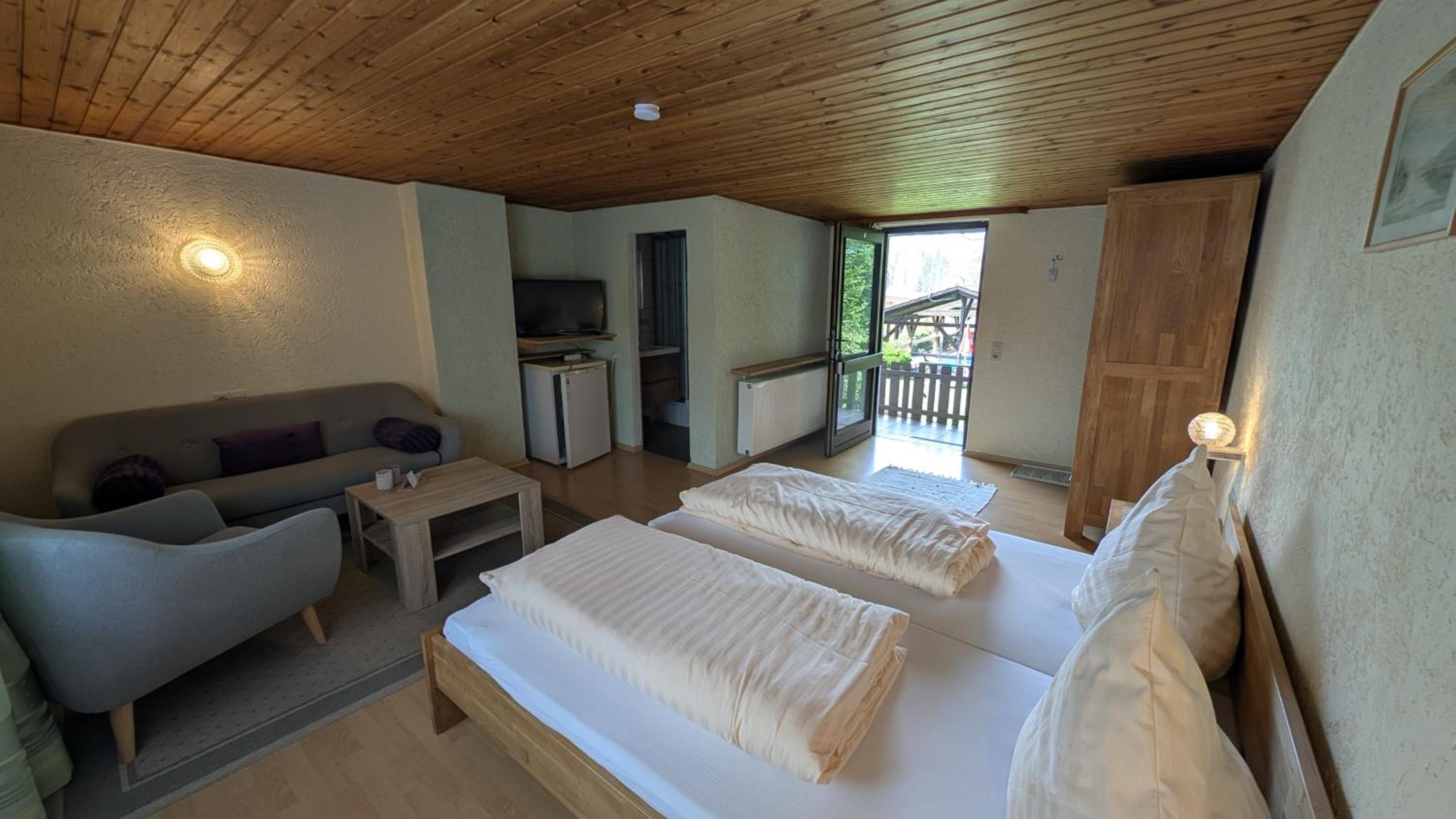 Double Room with Terrace - Photo 10