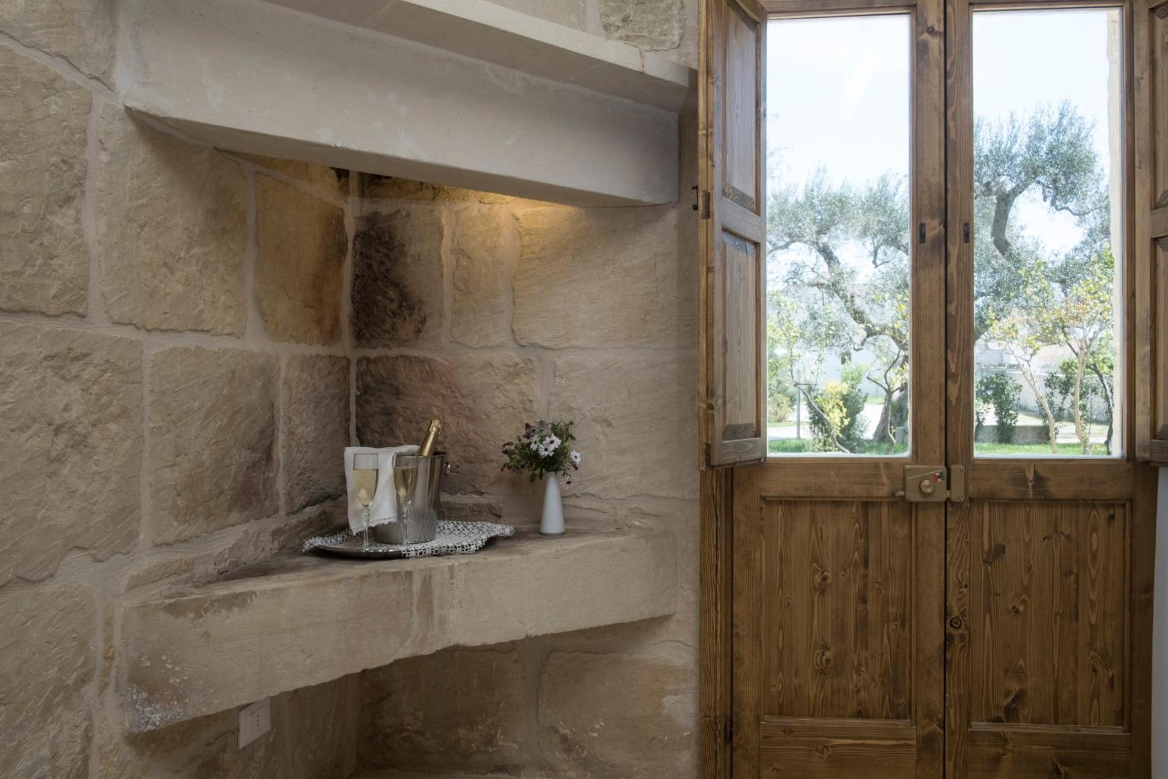 Deluxe Double Room with Spa Bath - Annex photo 2