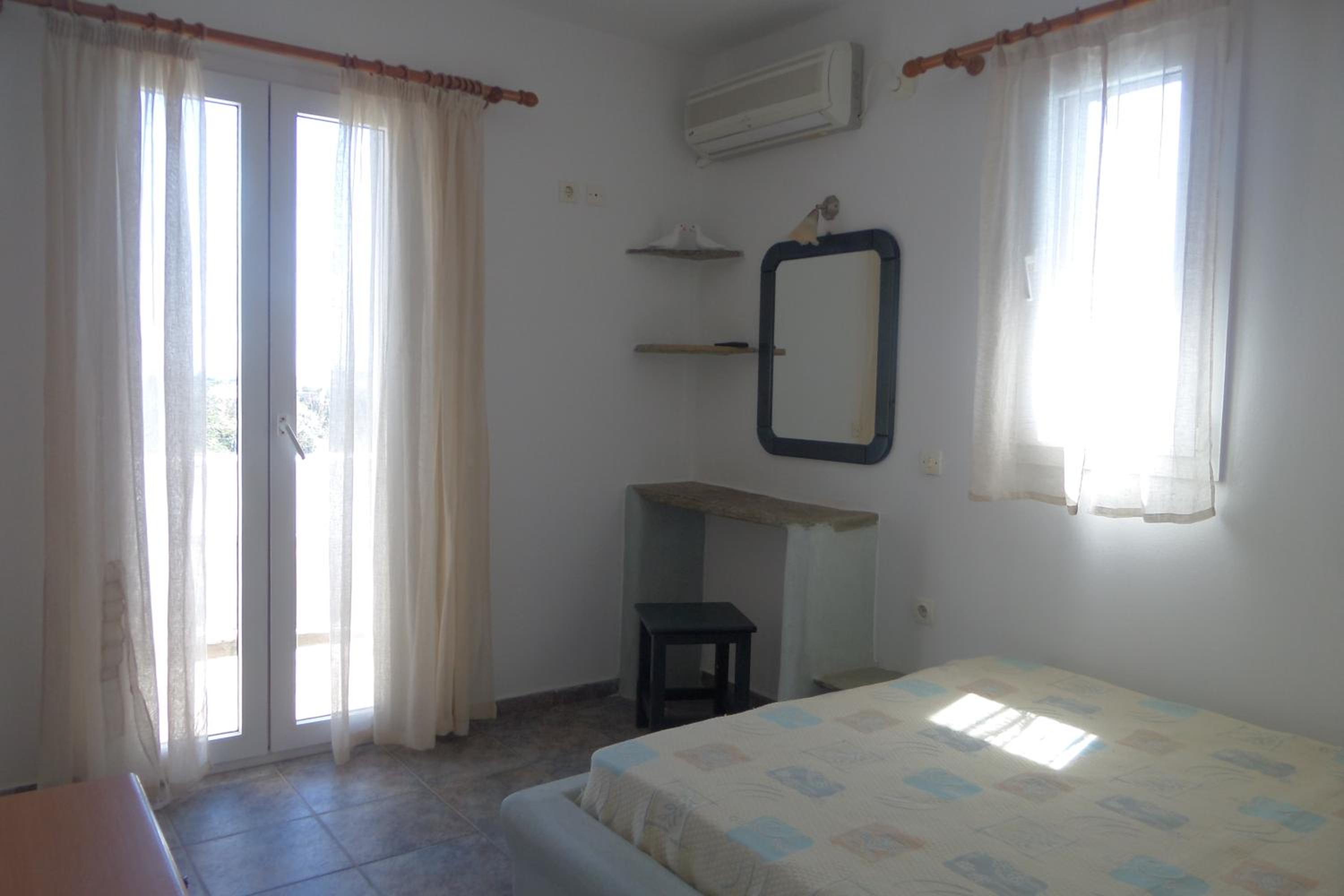 One-Bedroom Apartment With Sea View - Split Level