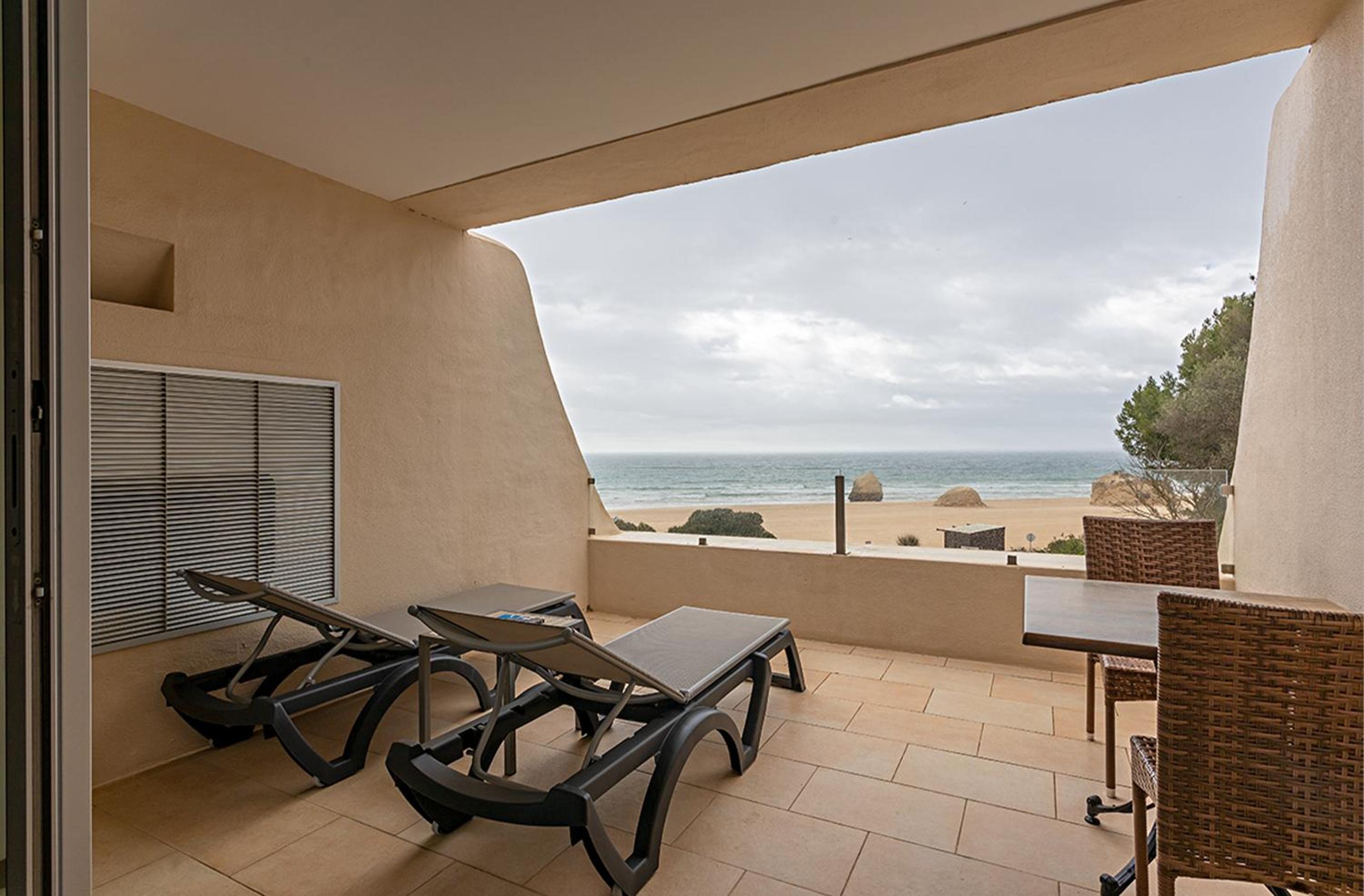 Cliff Studio Sea View