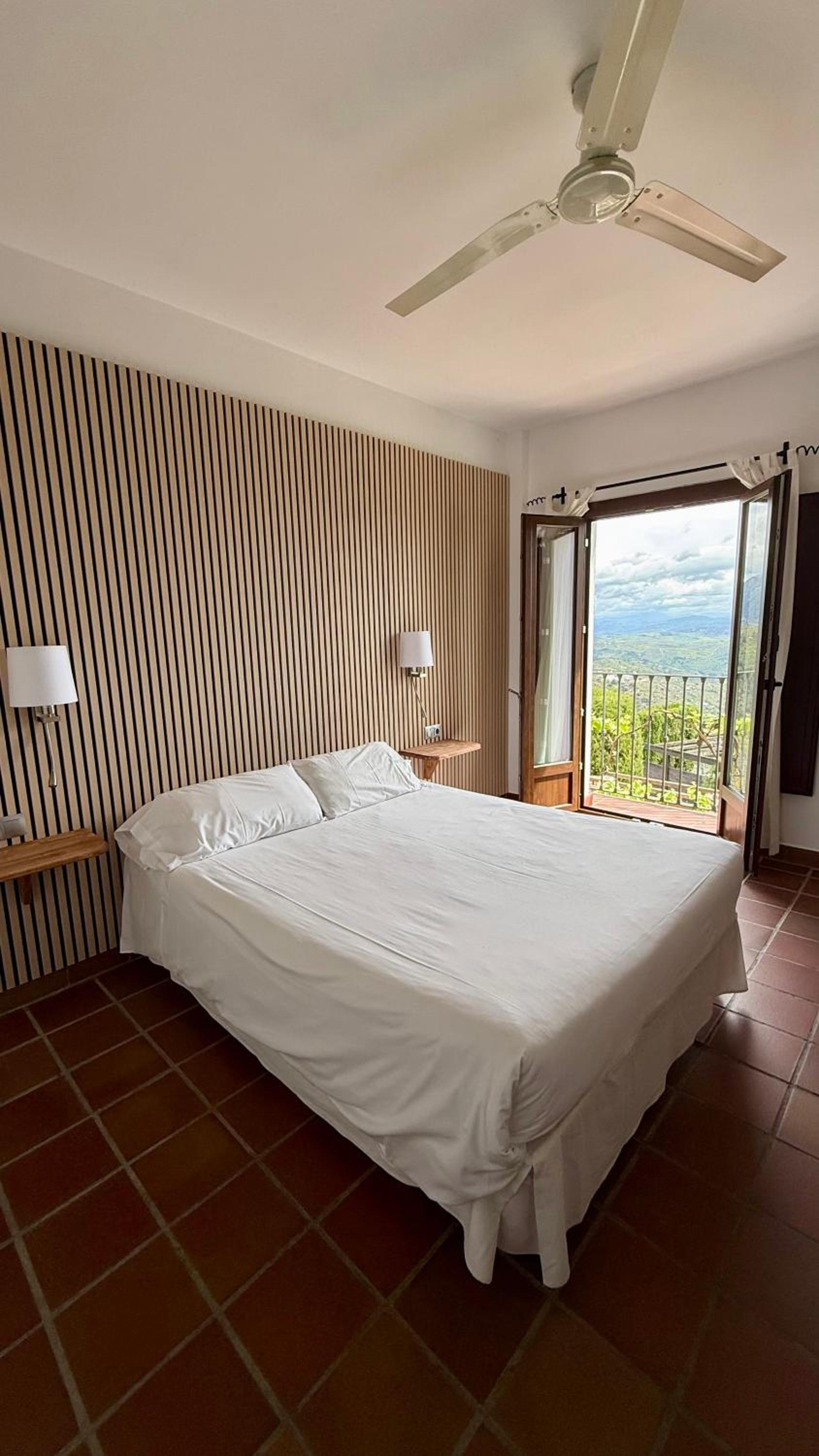 Double Room with Extra Bed - Photo 2