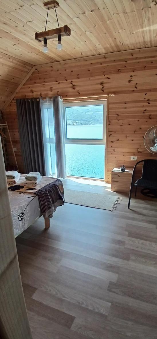 Deluxe Double Room with Balcony photo 2