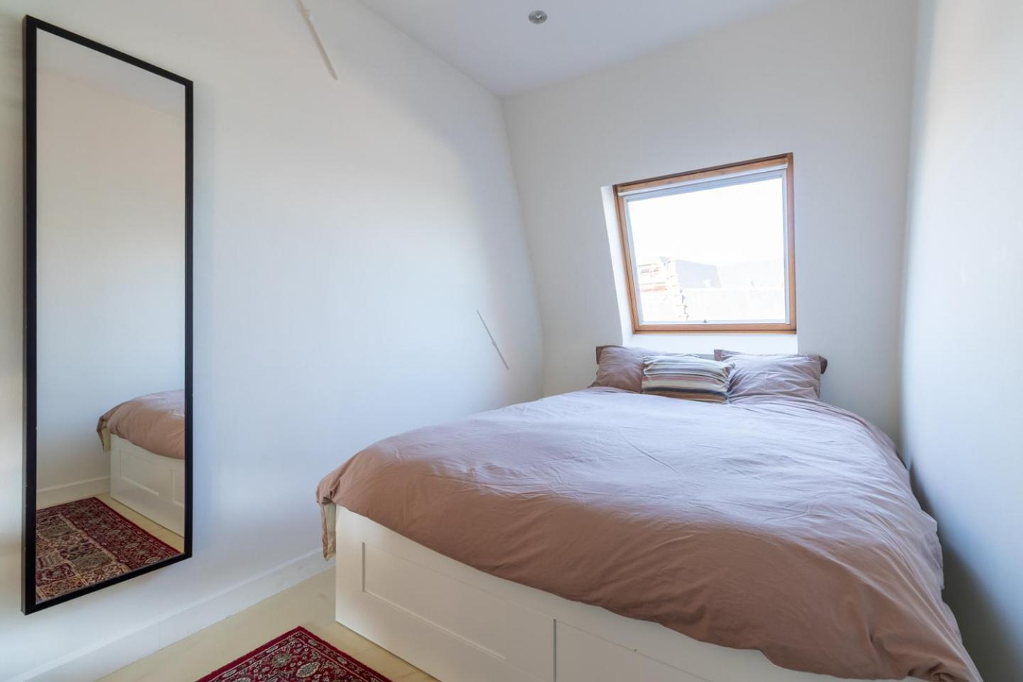 Apartment with City View