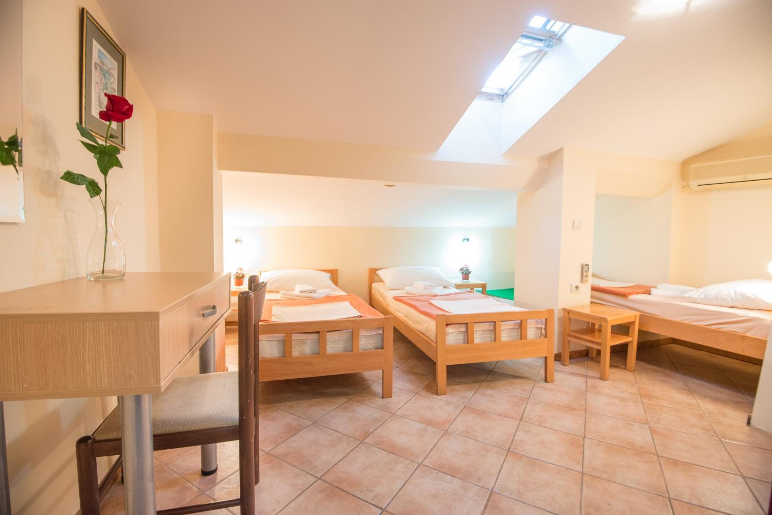 Triple Room (4th floor) photo 3