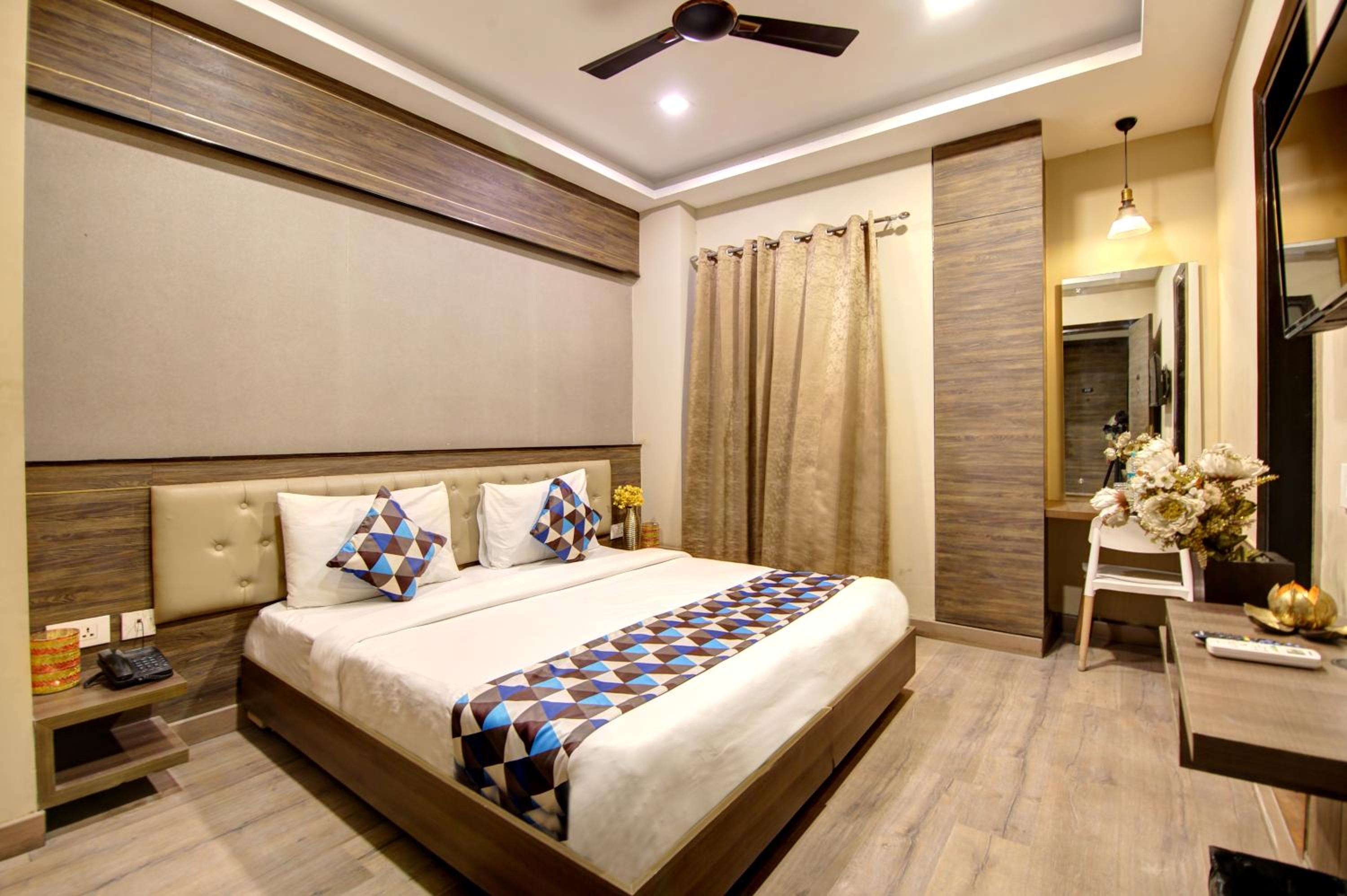 Deluxe Double or Twin Room with Balcony