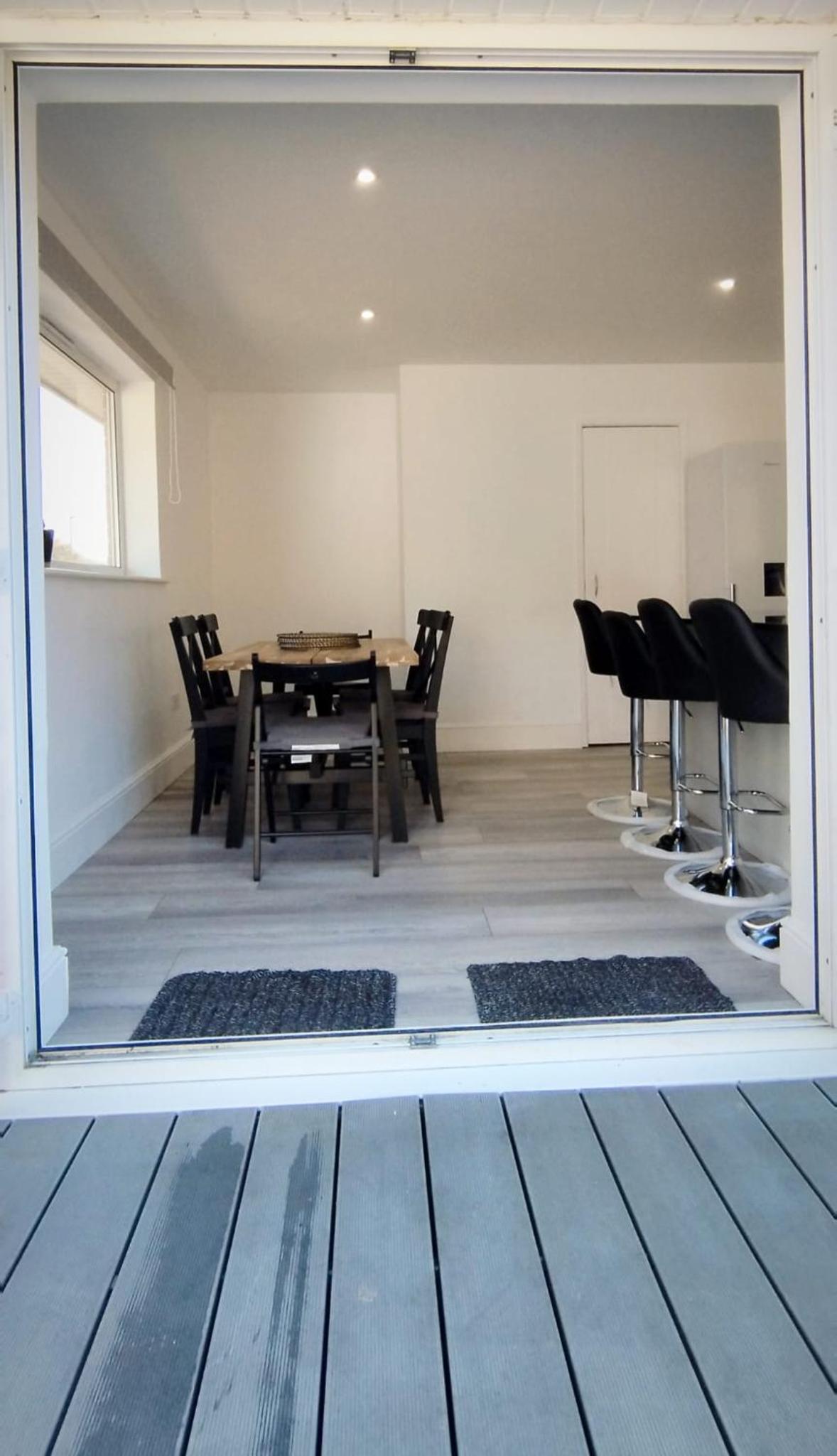 Three-Bedroom House photo 3