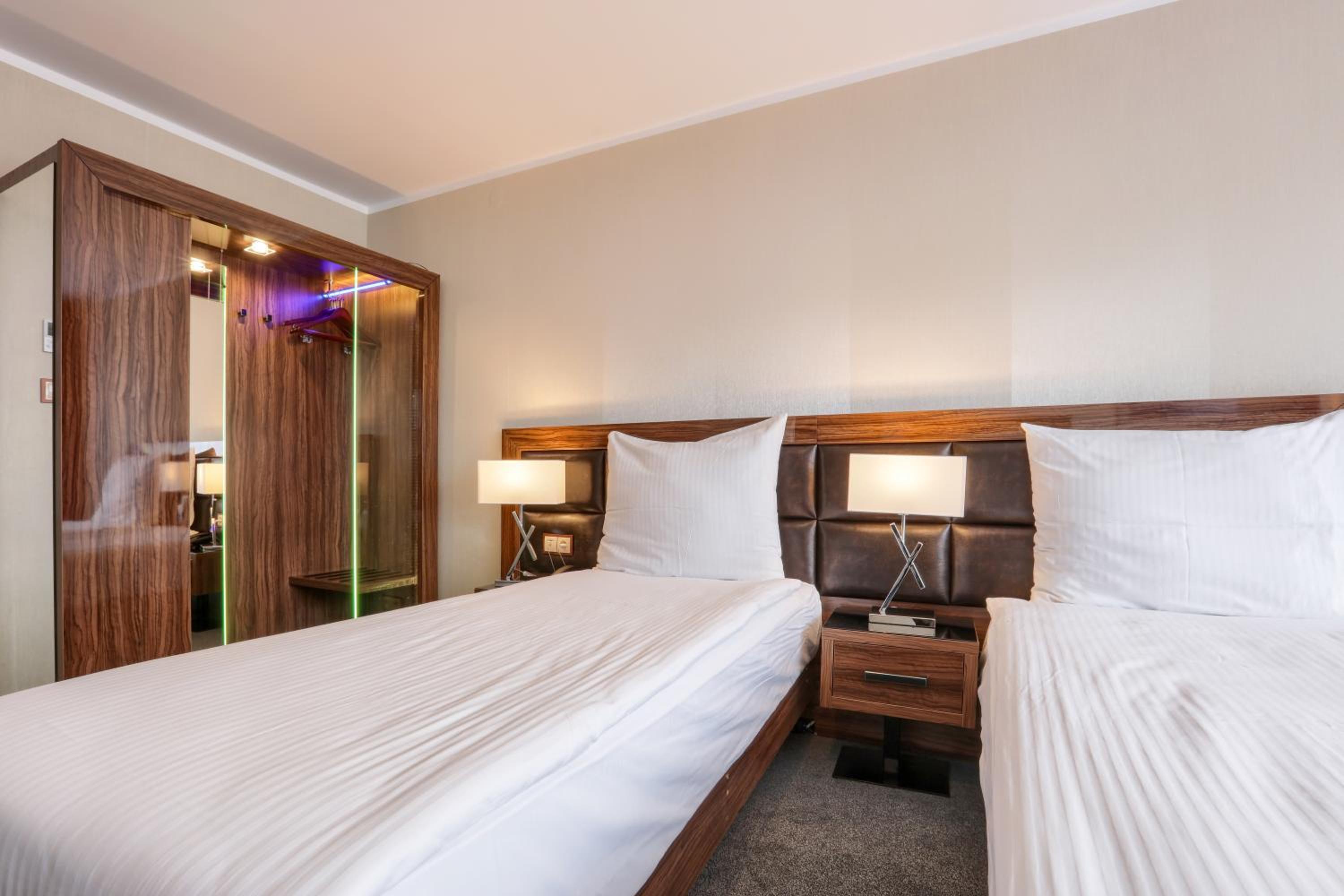 Luxury Quadruple Room - Photo 5