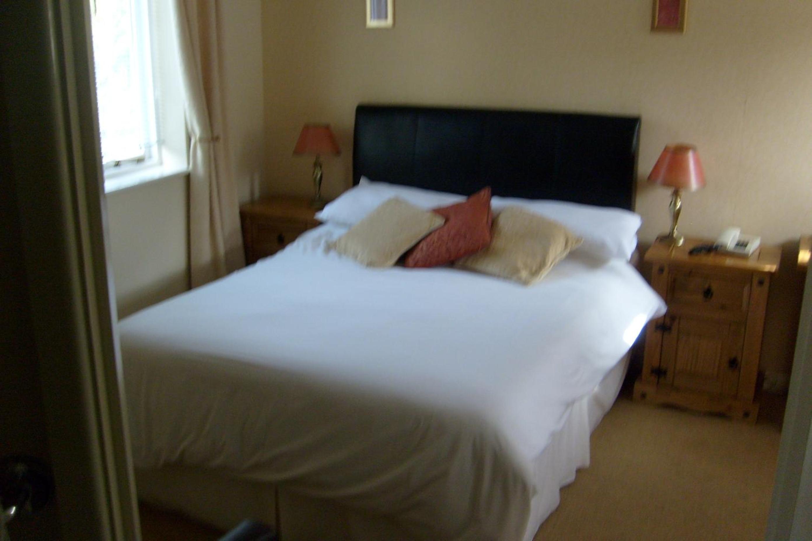 Standard Double Room - Photo 3