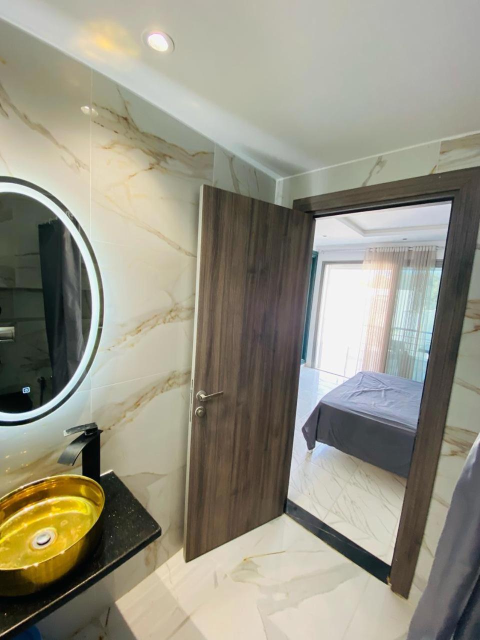 Three-Bedroom Apartment Suite photo 3